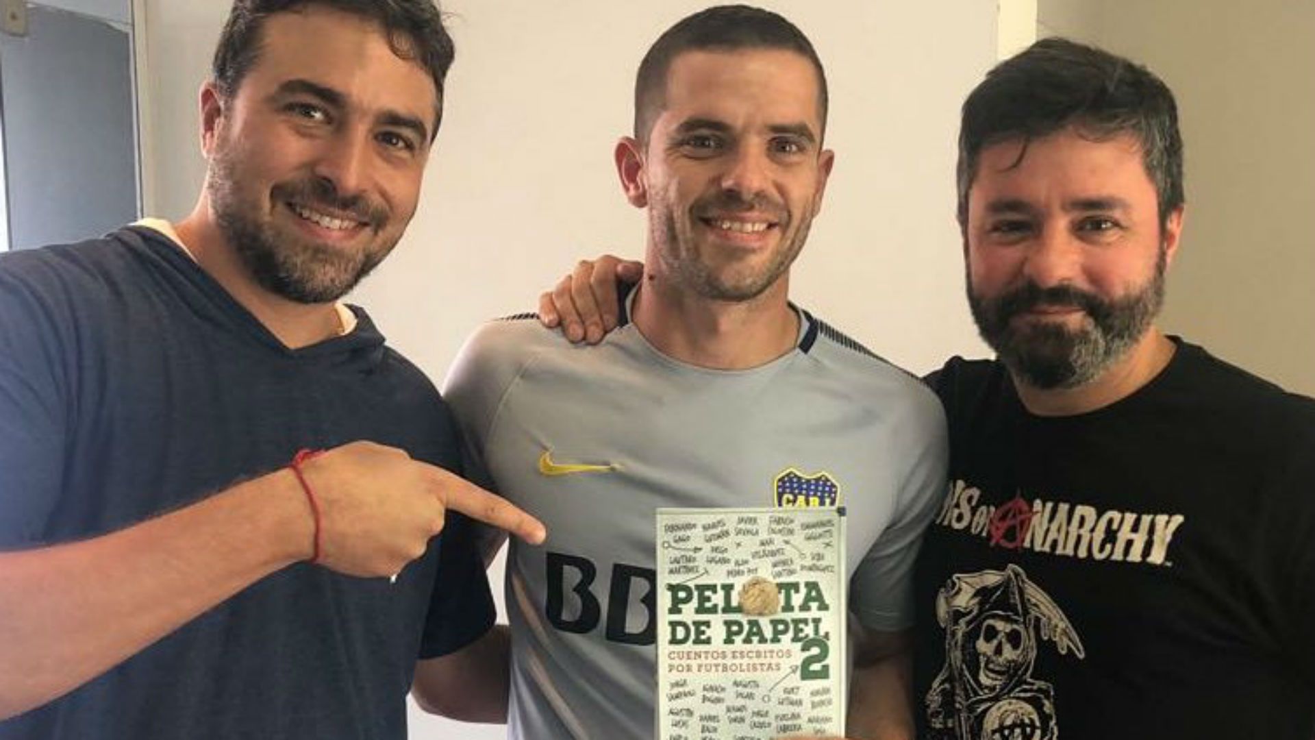 Fernando Gago Pelota de Papel Libro