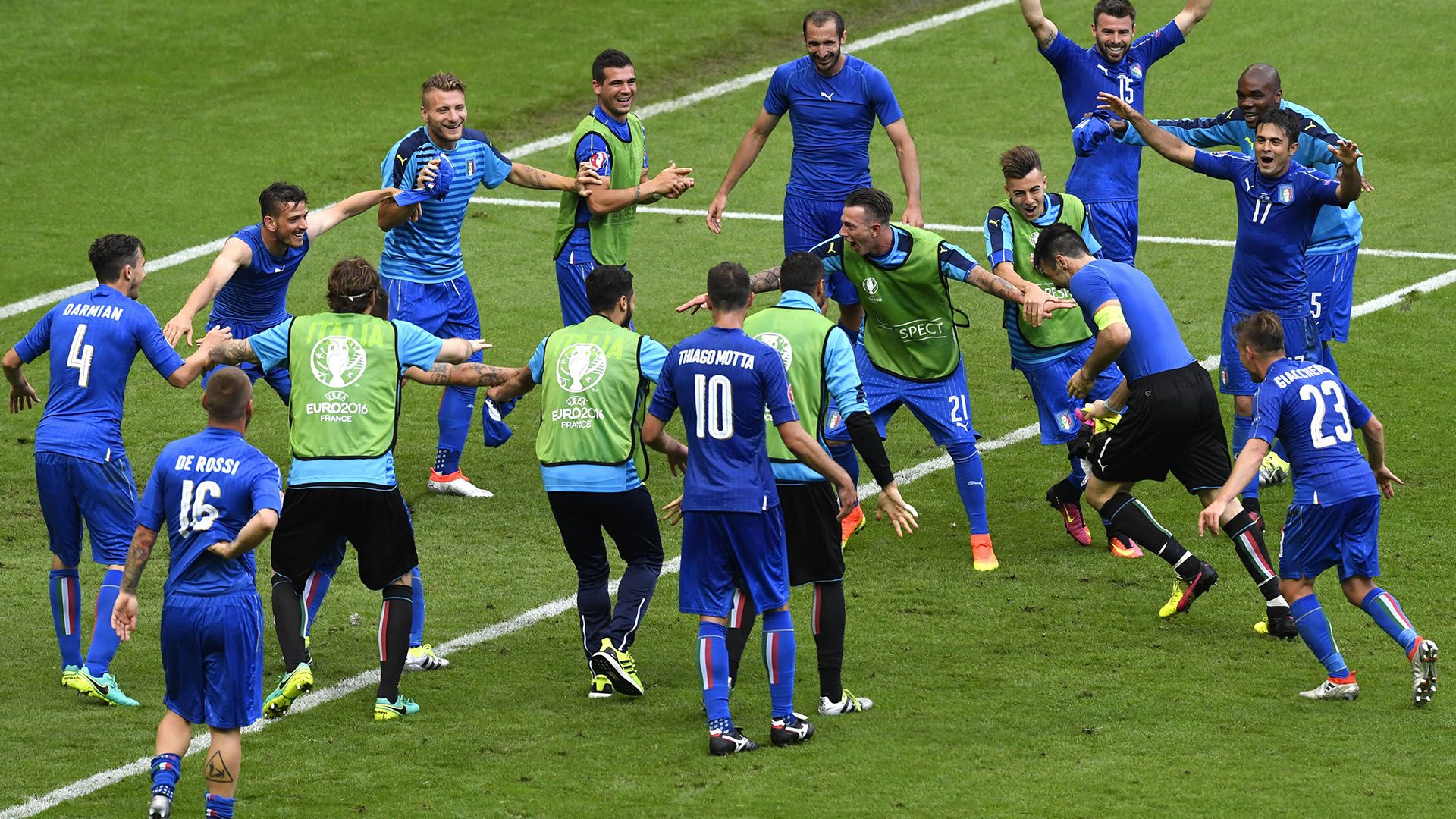 Italy celebrating Spain Euro 2016
