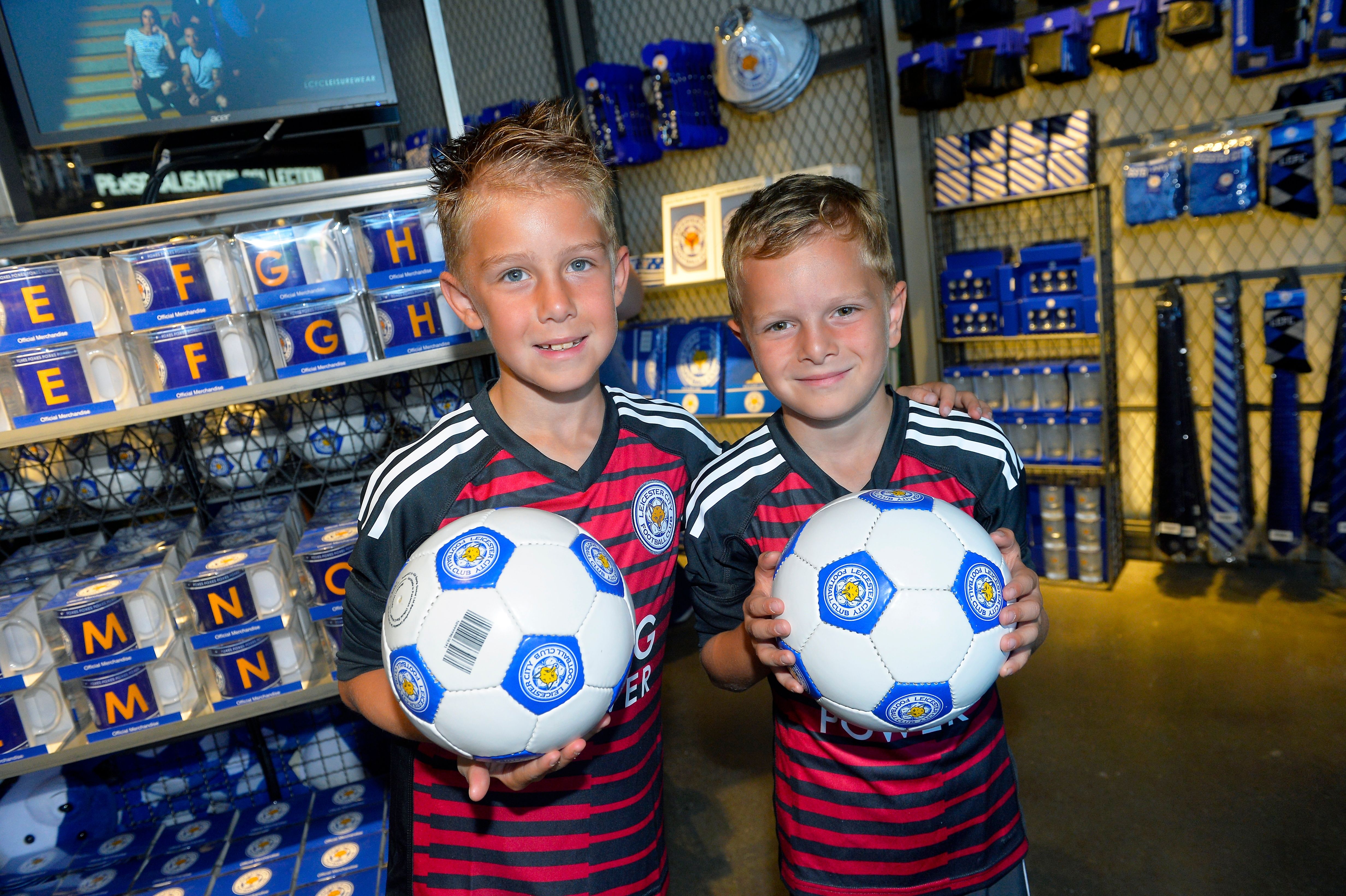 ฟ๊อกซ์ แฟนสโตร์