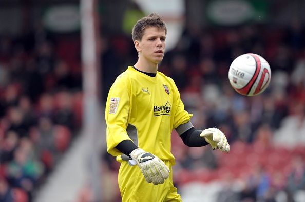 Szczesny - Brentford