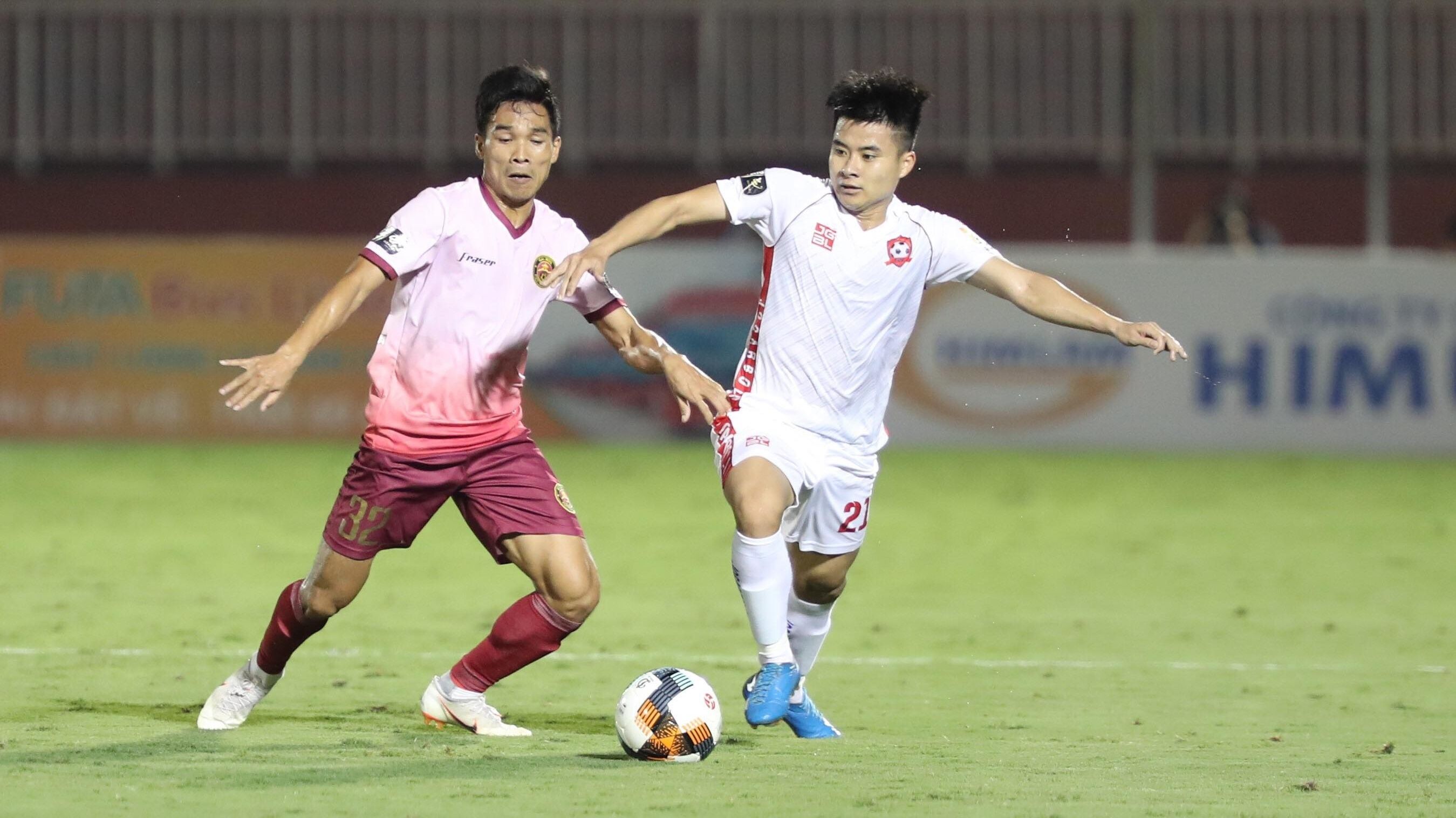 Le Pham Thanh Long vs Nguyen Van Ngo Sai Gon FC vs Hai Phong V.League 2019