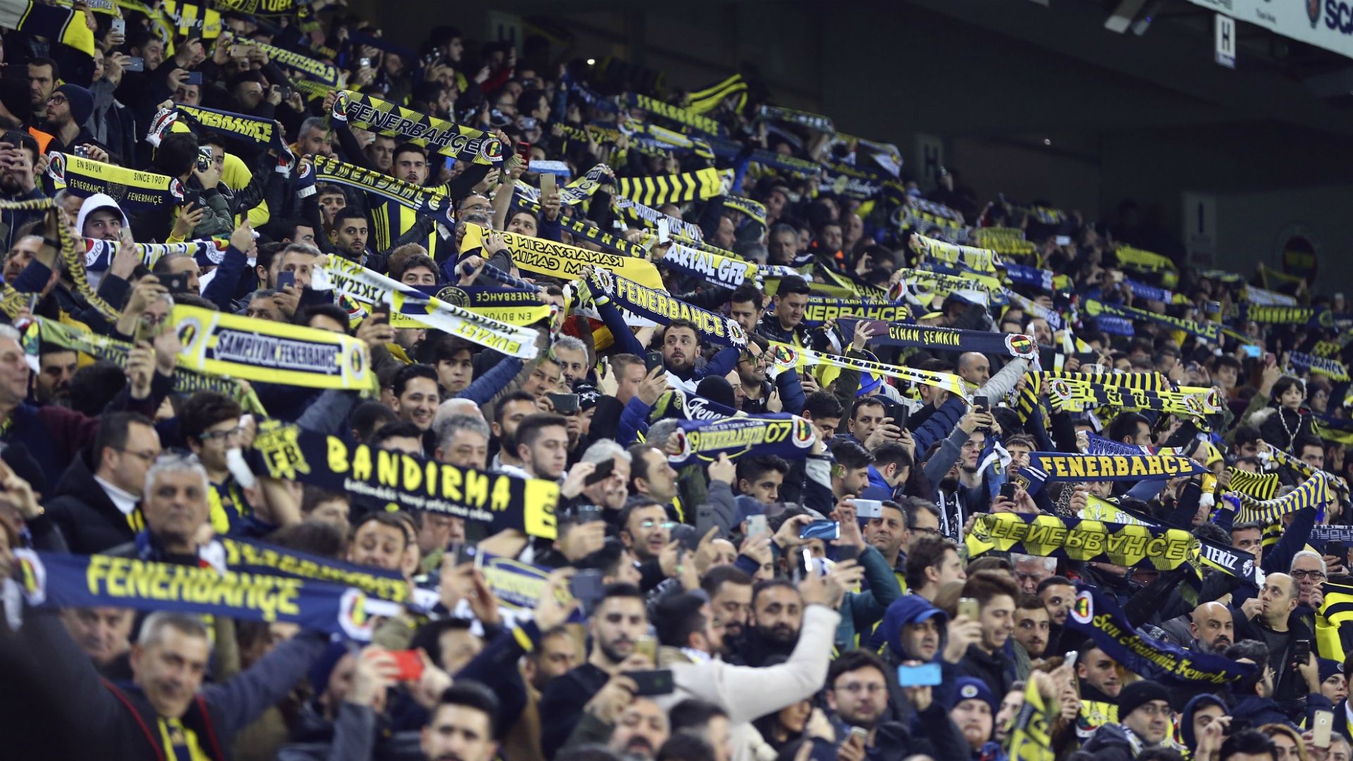 Fenerbahce fans 2019