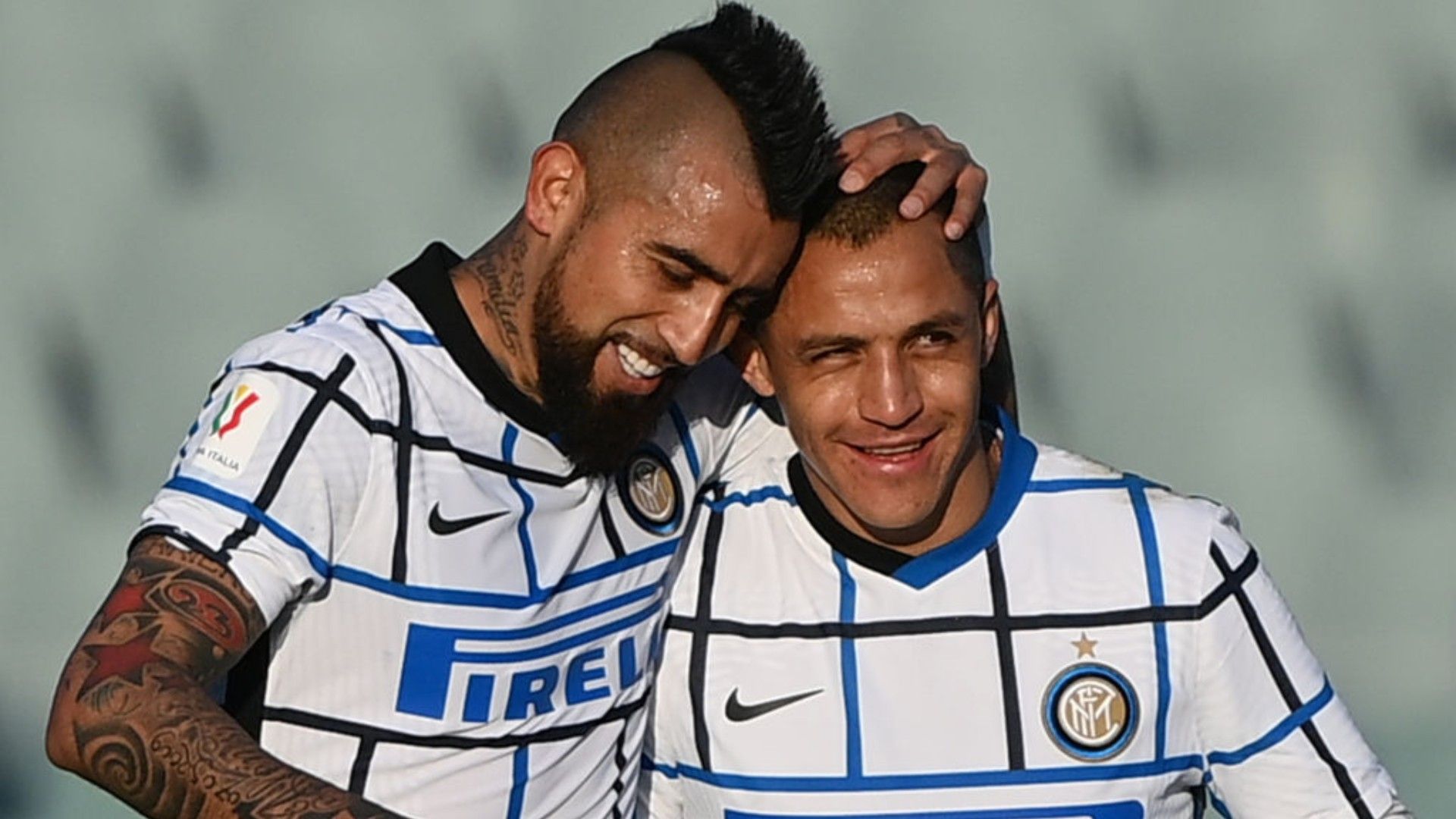 Vidal y Alexis en el inter