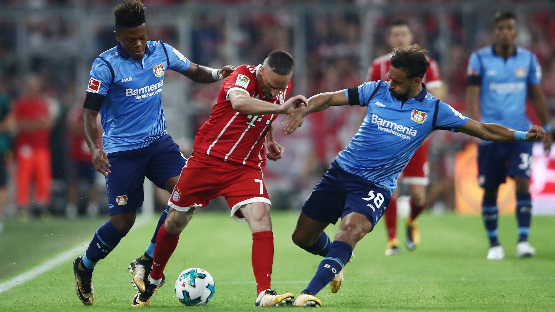 LEON BAILEY KARIM BELLARABI BAYER LEVERKUSEN FRANCK RIBERY BAYERN MÜNCHEN GERMAN BUNDESLIGA 18082017