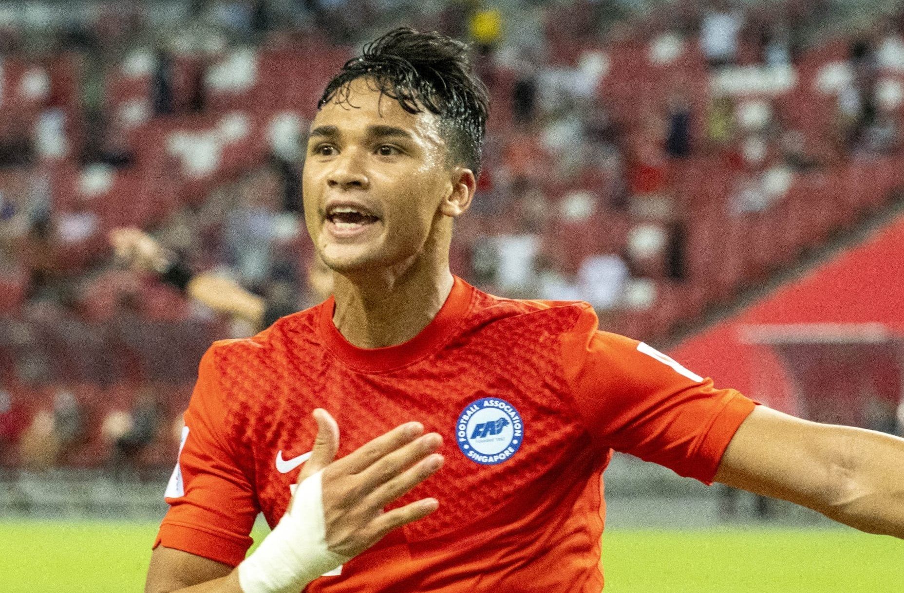 อิคห์ซาน ฟานดี้