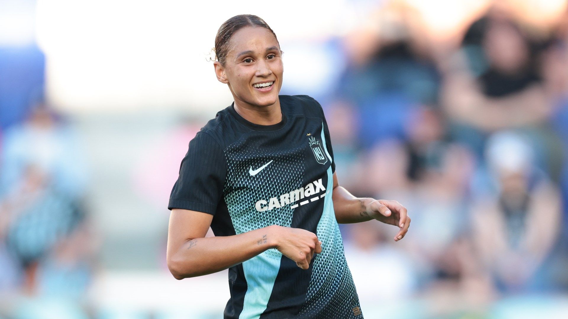 Lynn Williams Gotham 2024