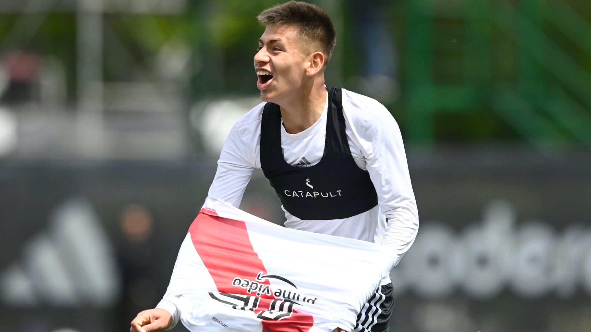 Claudio Echeverri River Reserva 2022