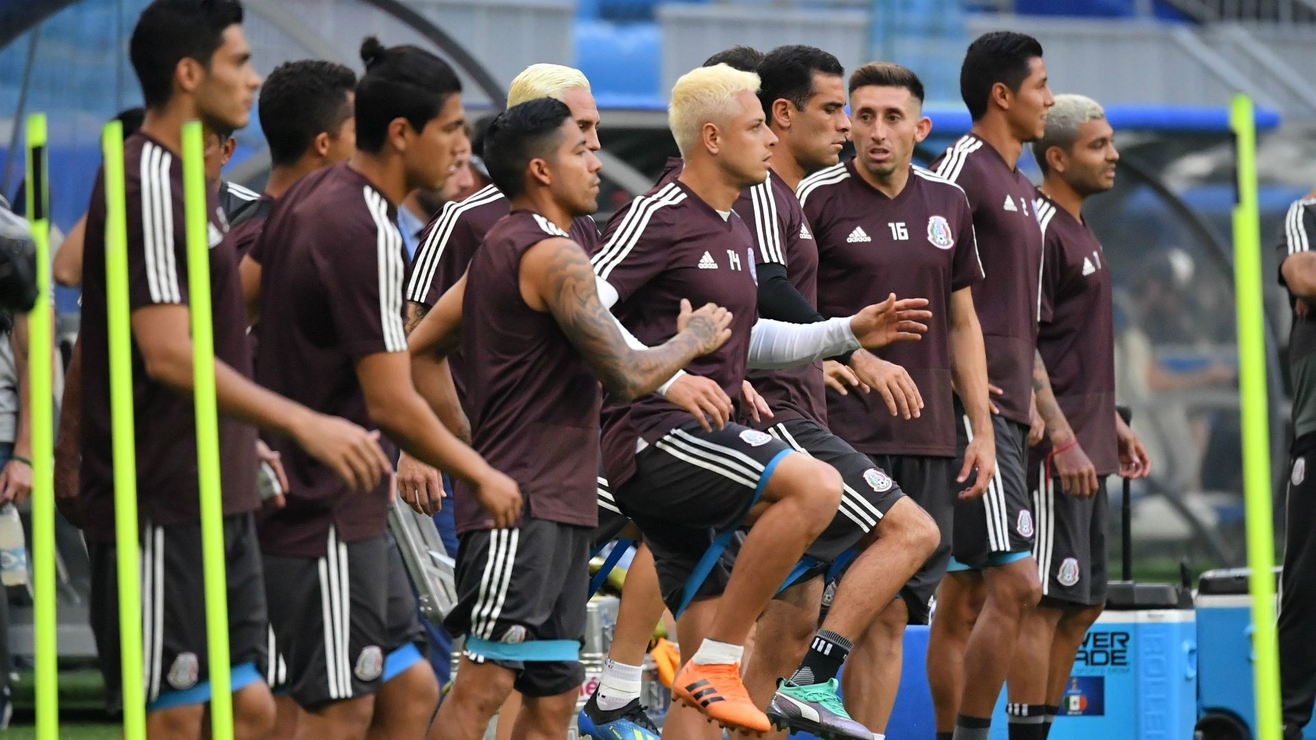 Chicharito Layún México