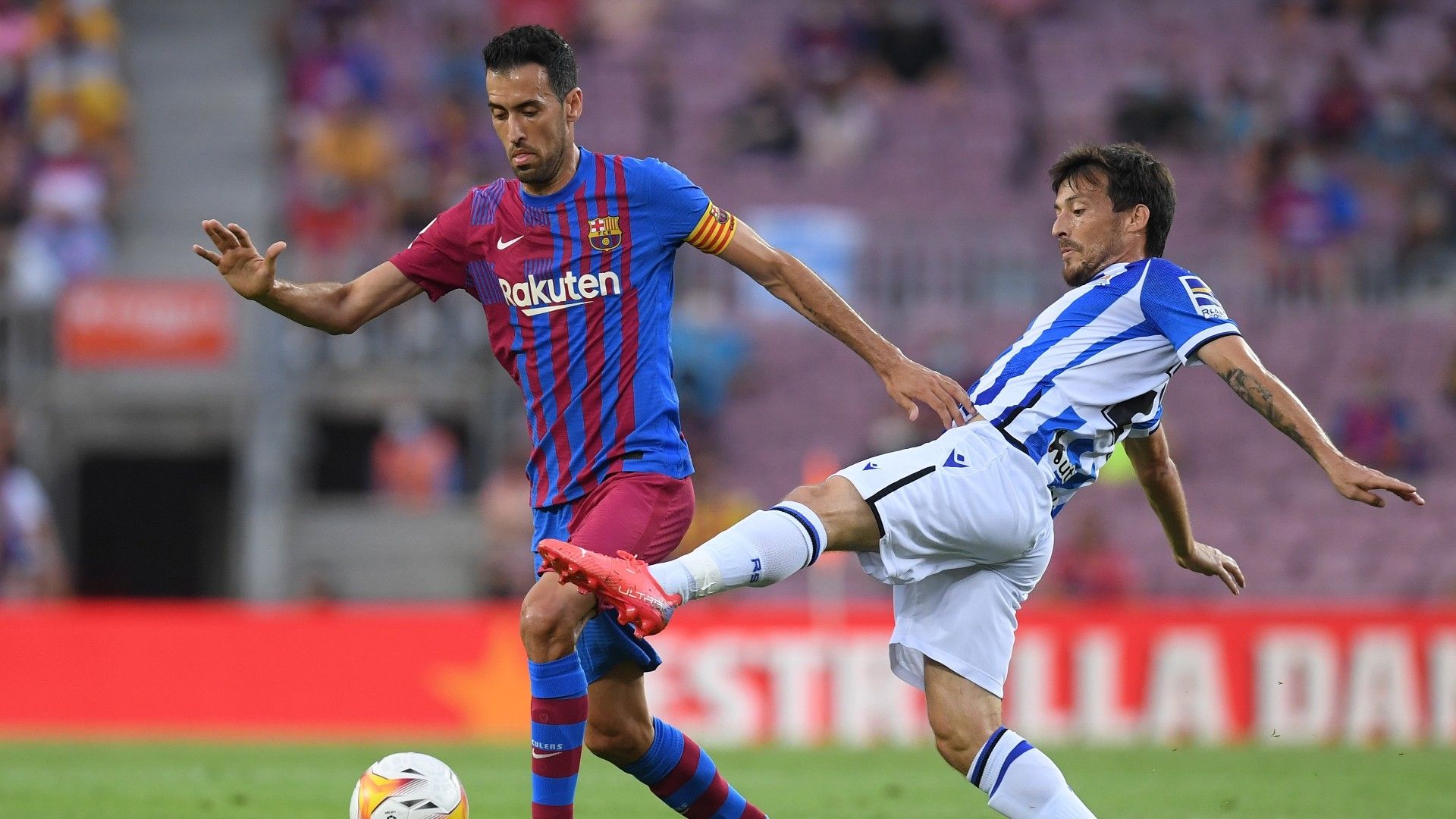 Sergio Busquets David Silva Barcelona vs Real Sociedad La Liga 2021-22