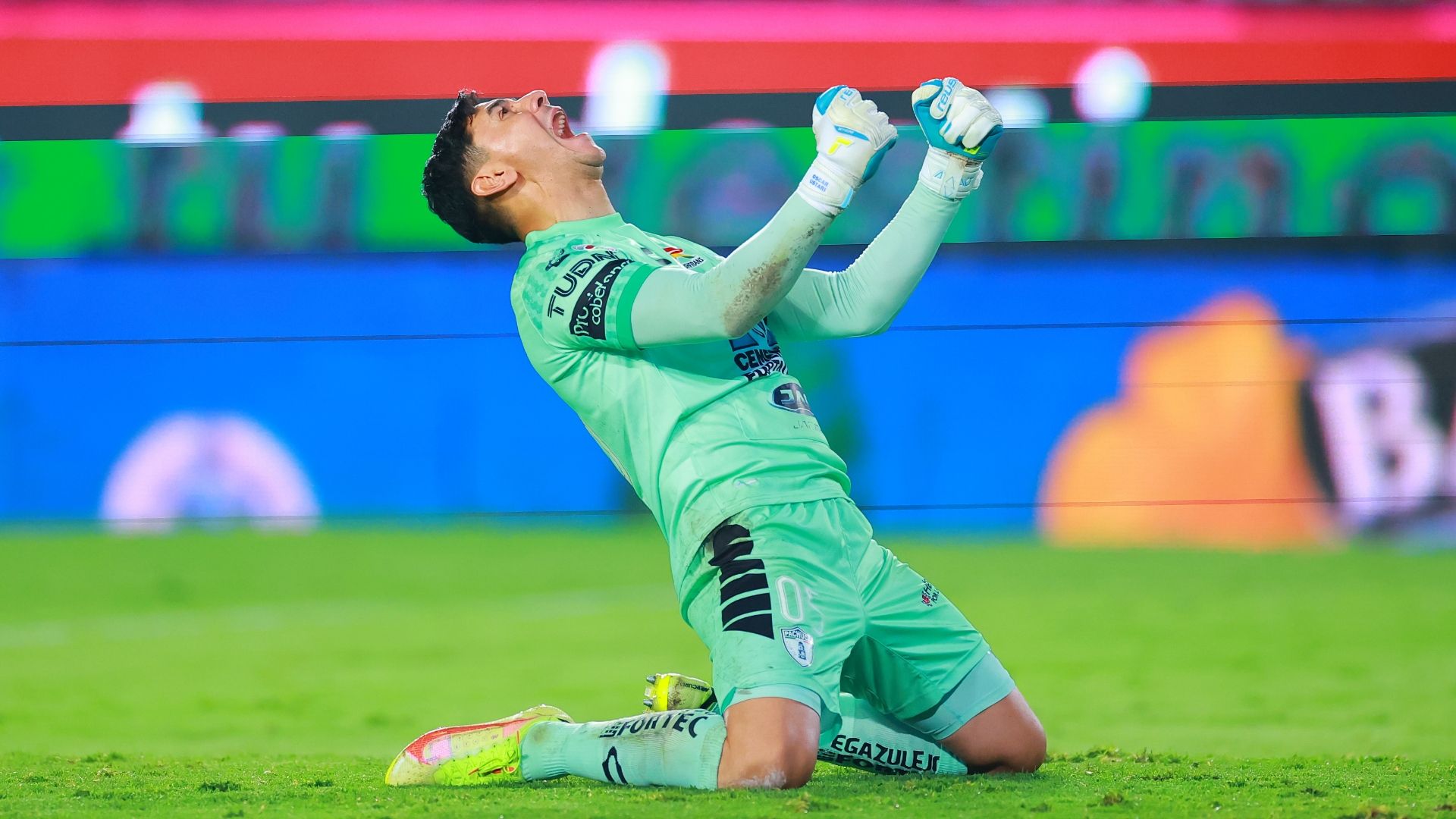 Oscar Ustari Pachuca 2022