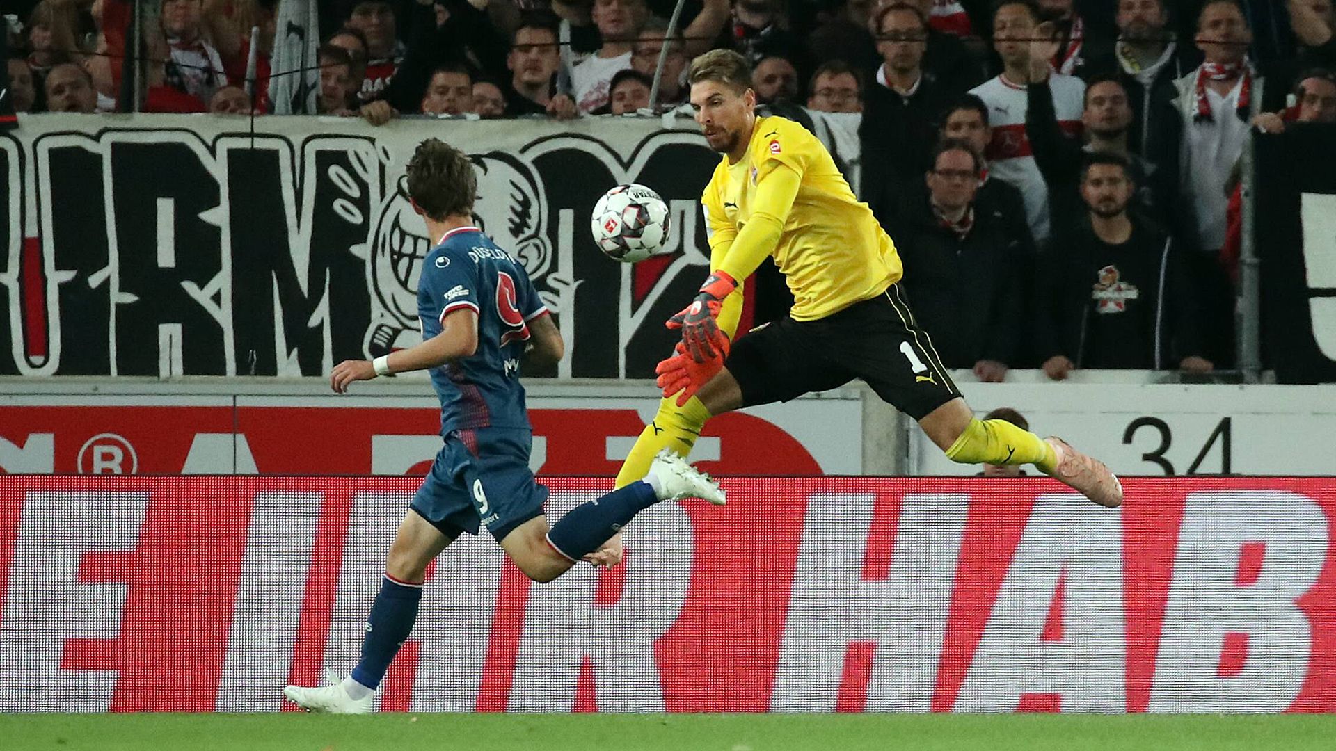 ***GER ONLY*** Ron-Robert Zieler VfB Stuttgart Fortuna Düsseldorf