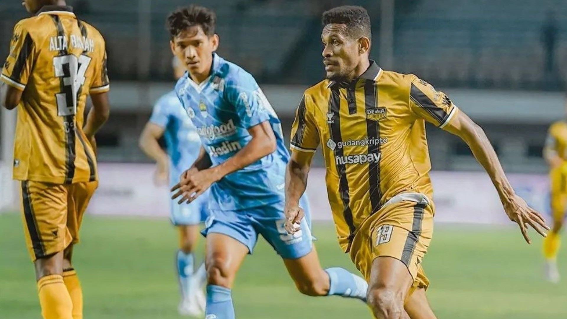 Ricky Kambuaya - Persib Bandung vs Dewa United 14072023