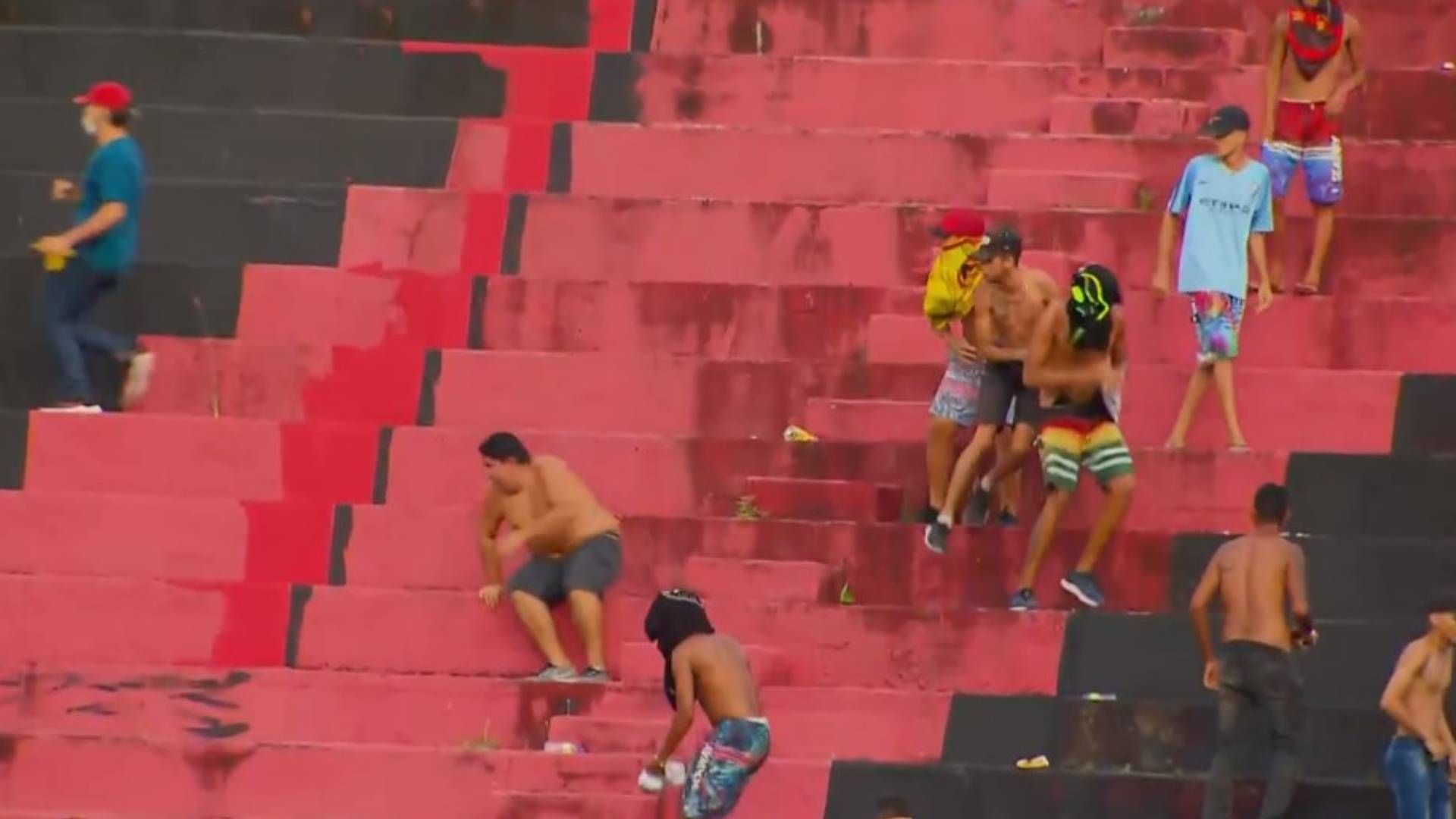 Copa do Brasil sub-17, Sport x Corinthians, briga torcidas 10/05/2022