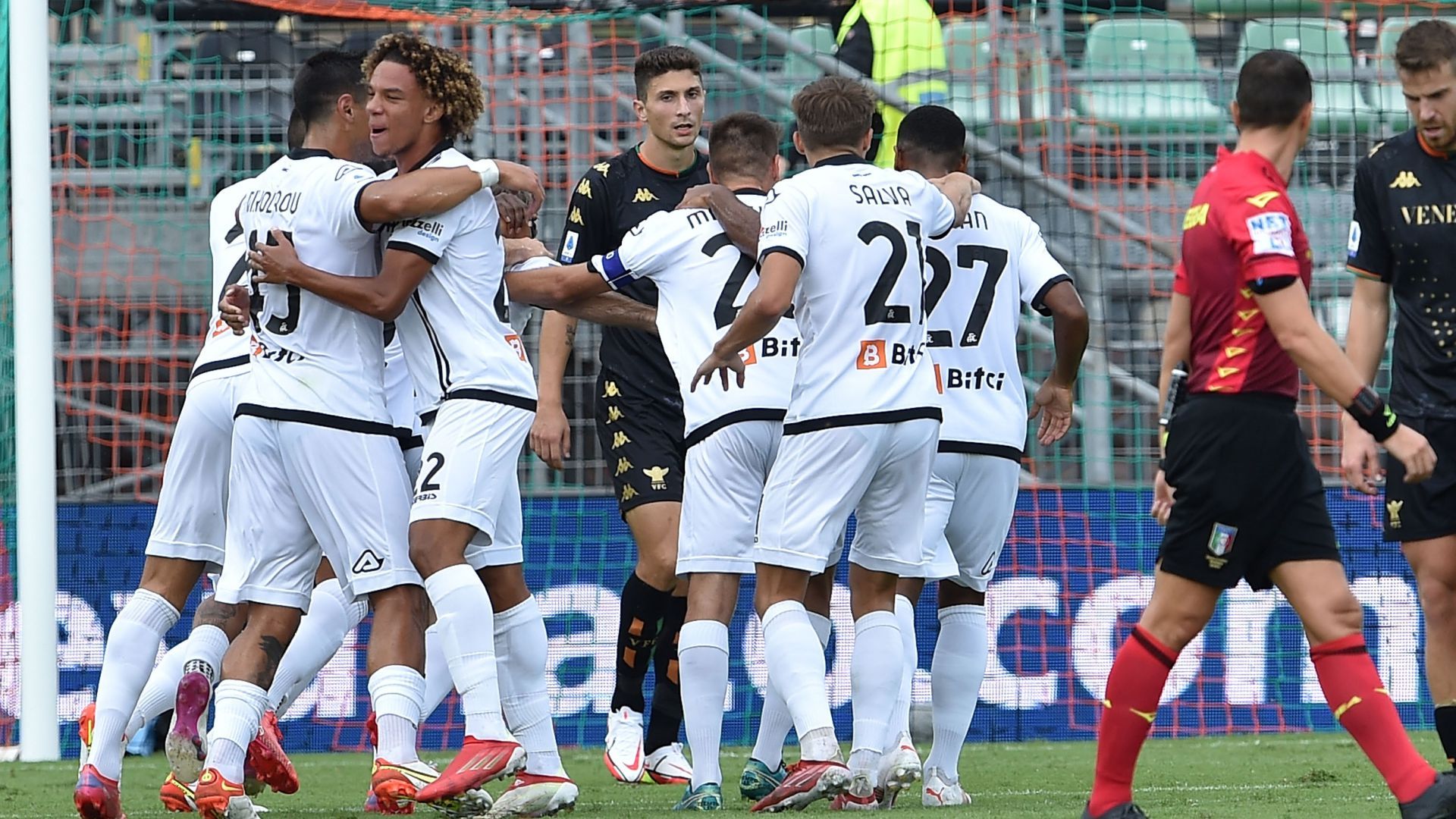 Spezia players celebrating Venezia Spezia Serie A