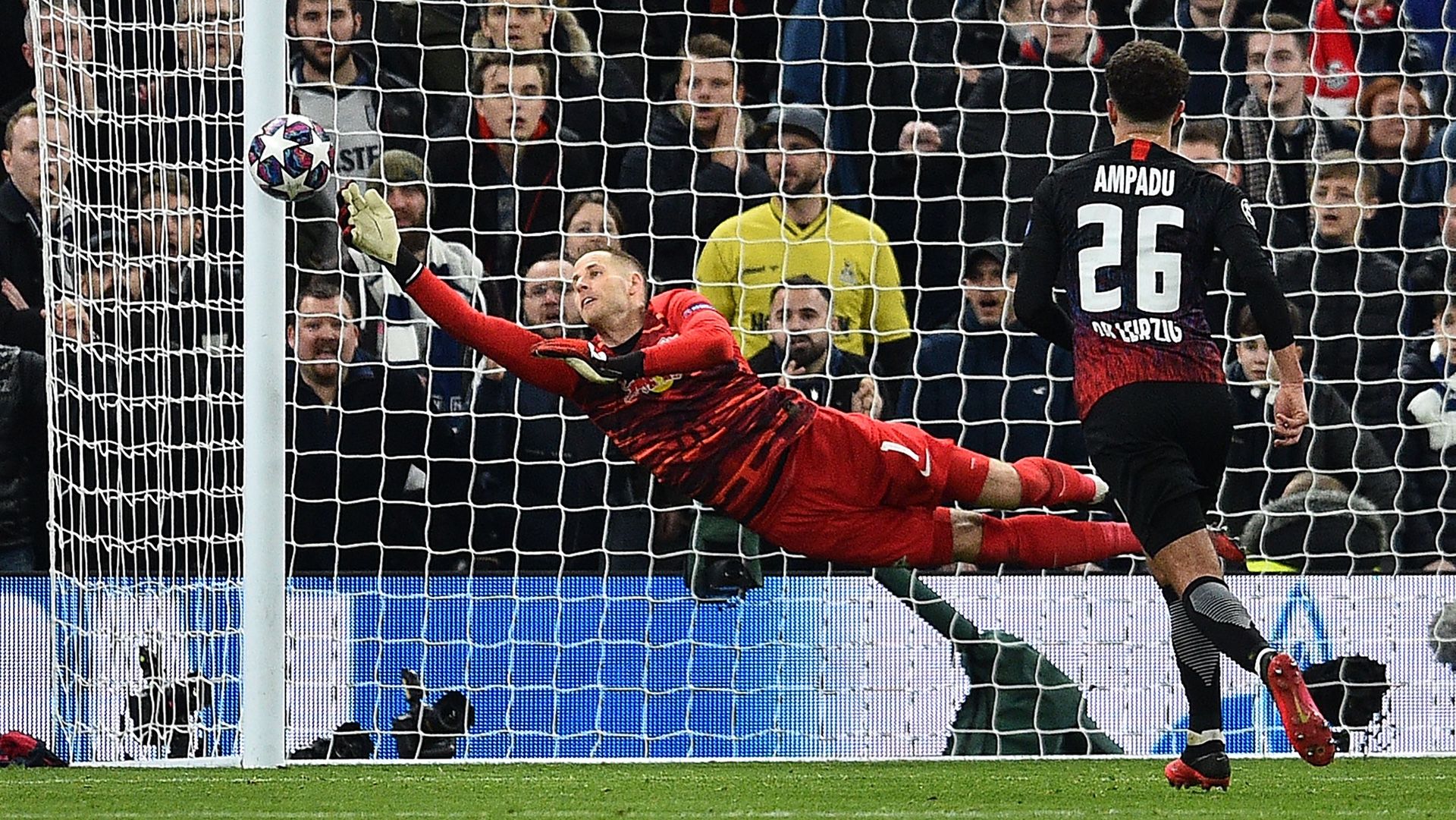 Peter Gulacsi Tottenham Hotspur RB Leipzig Champions League 2020