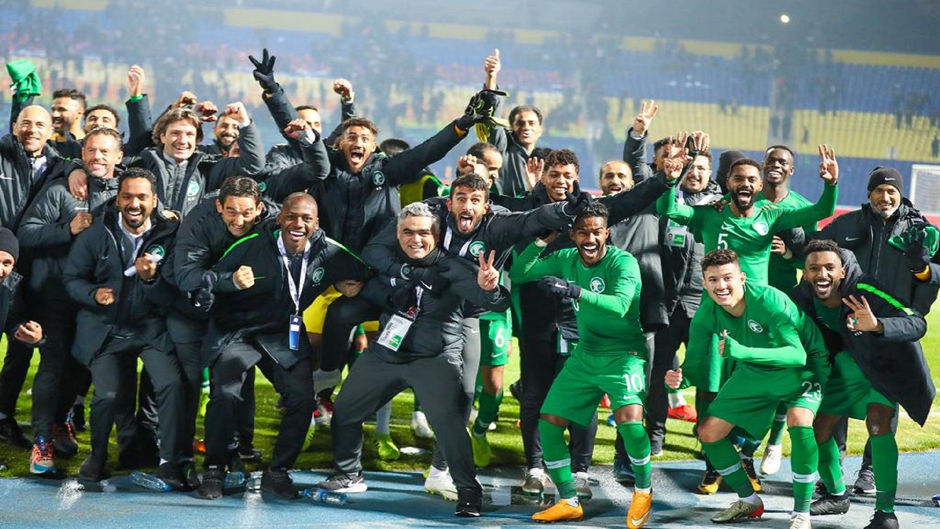 المنتخب السعودي يحتفل بالفوز على أوزبكستان