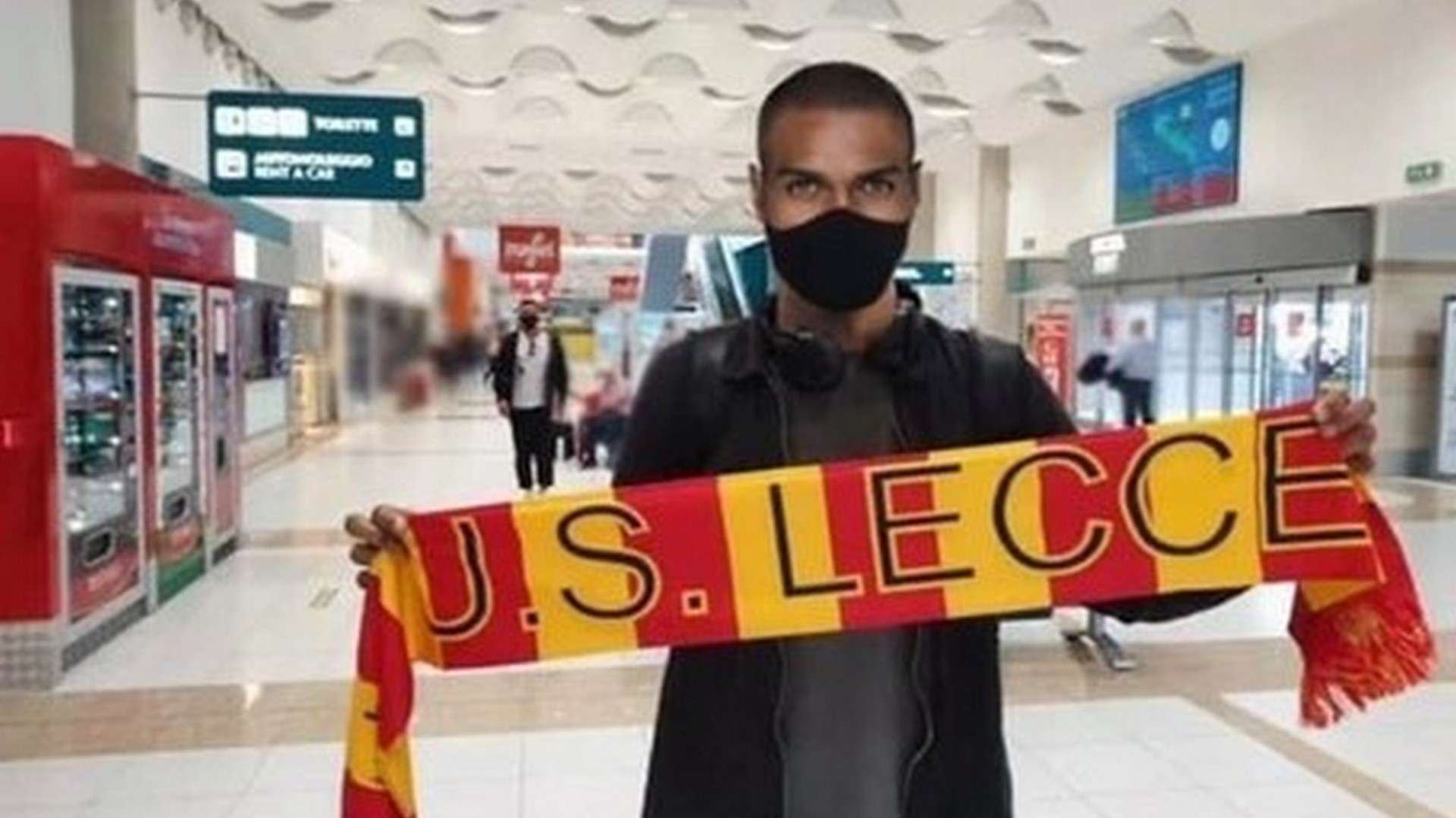 Fake Footballer Hene Kurraska