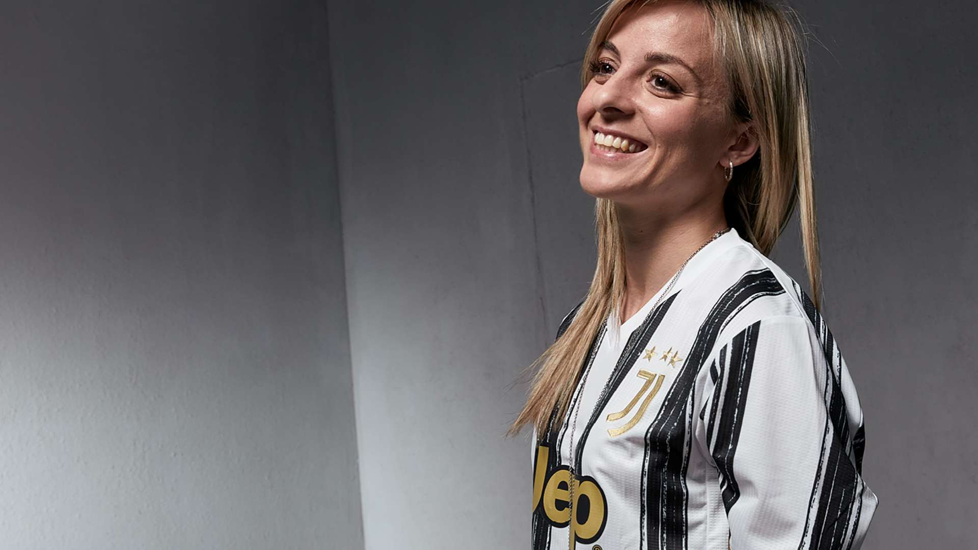 Martina Rosucci Juventus 2020-21 home kit