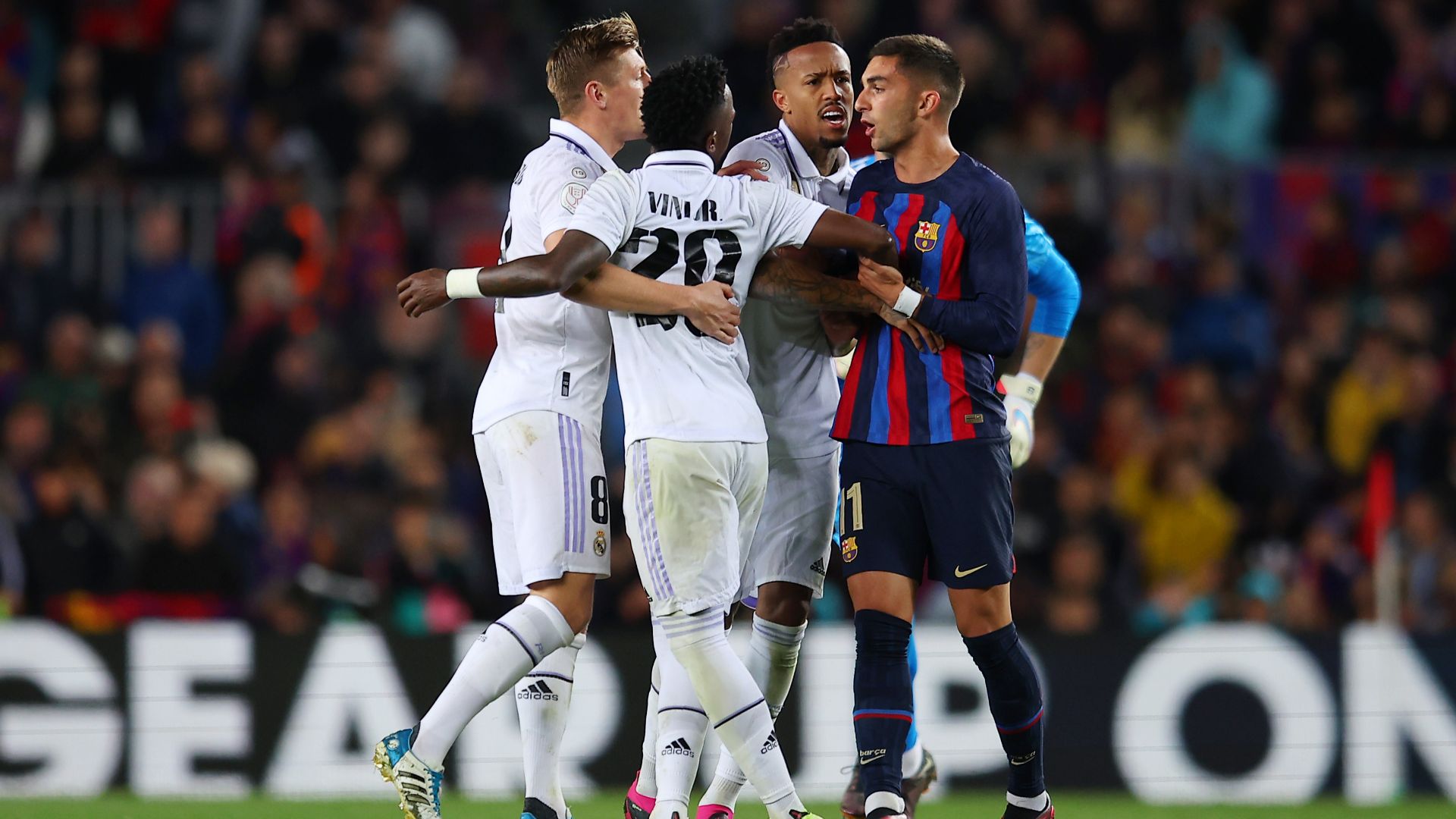 Vinicius Jr Ferran Torres Real Madrid 2022-23