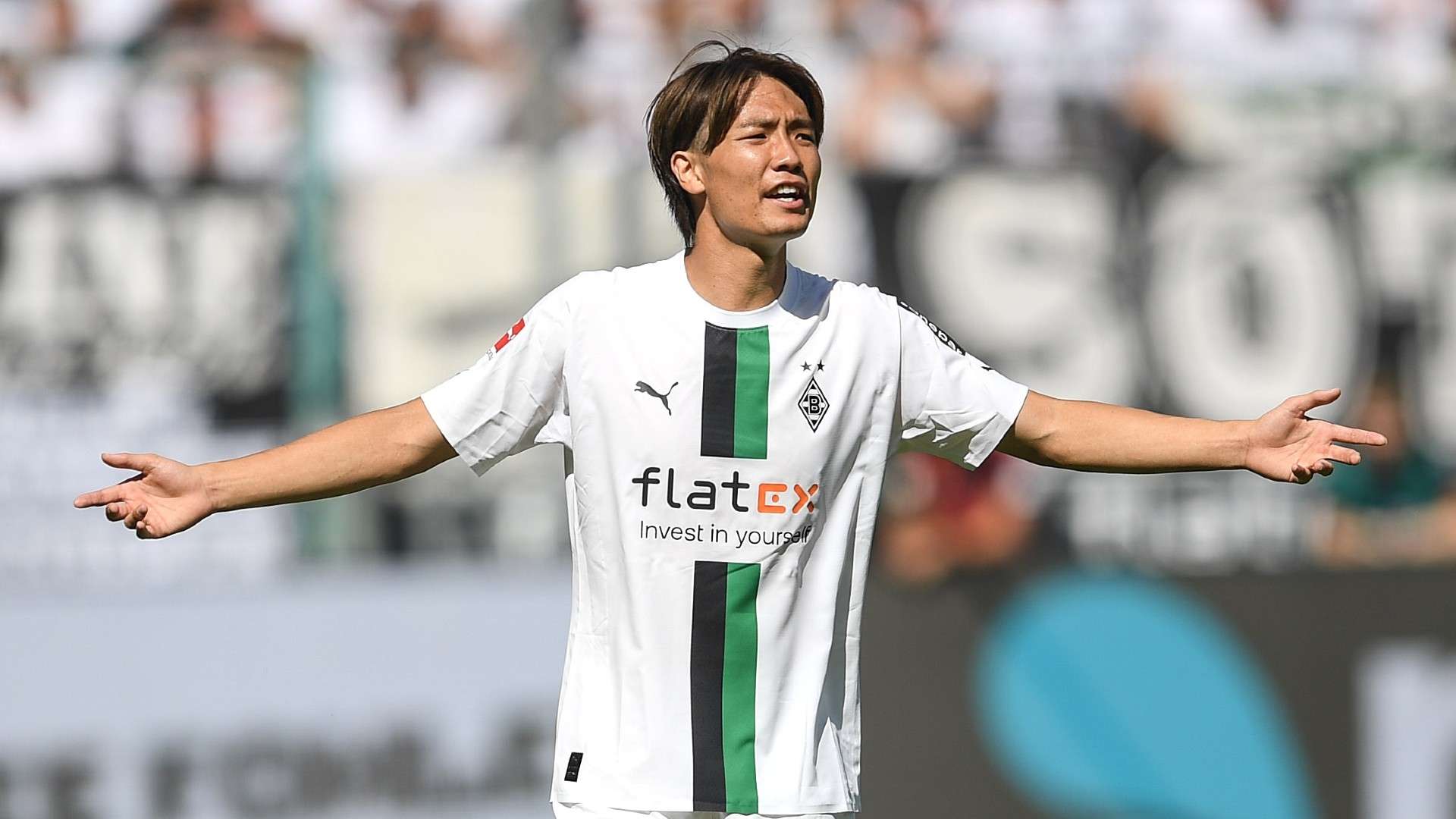 Ko Itakura of Moenchengladbach