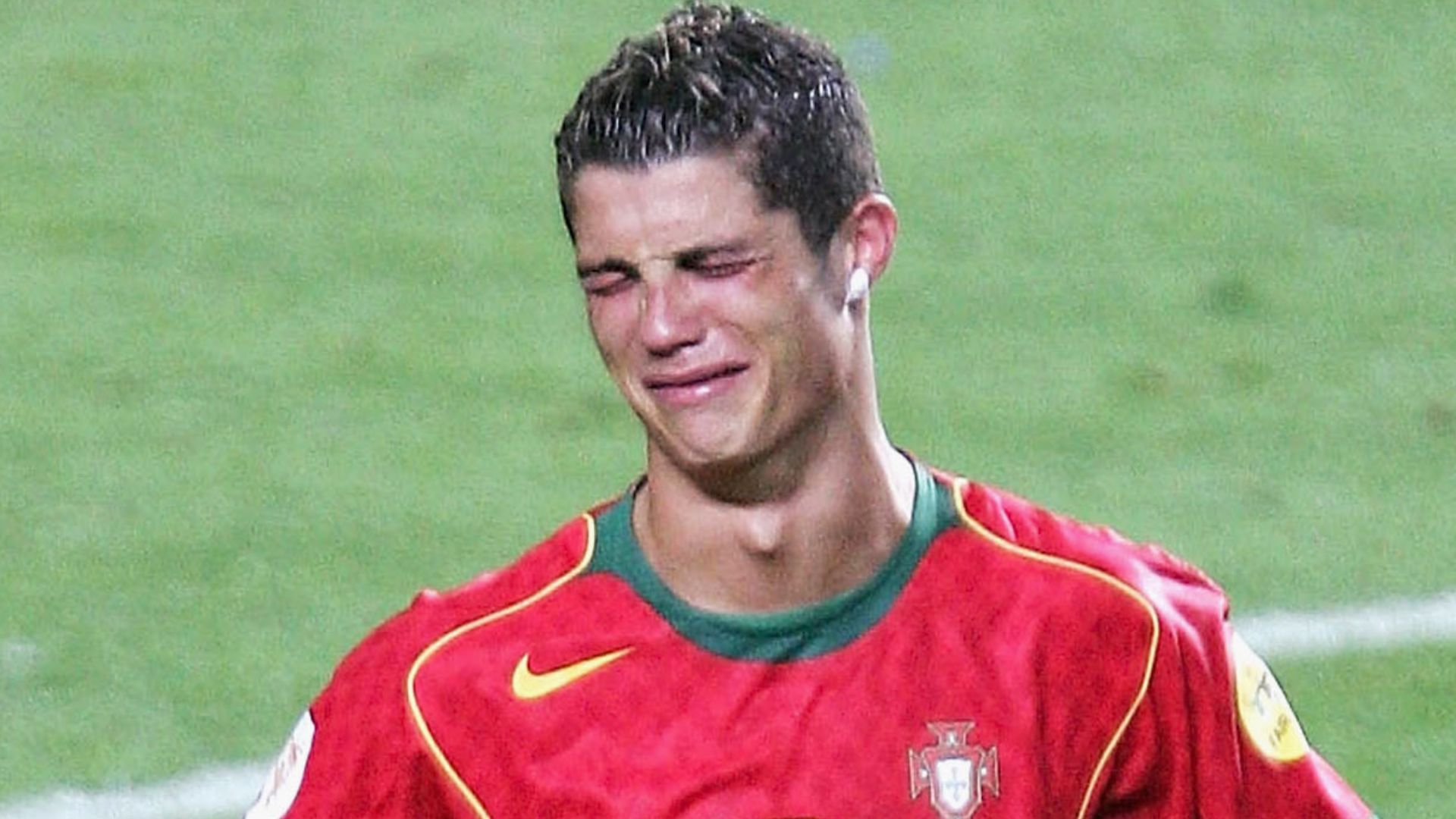 Cristiano Ronaldo cry Portugal Euro 2004