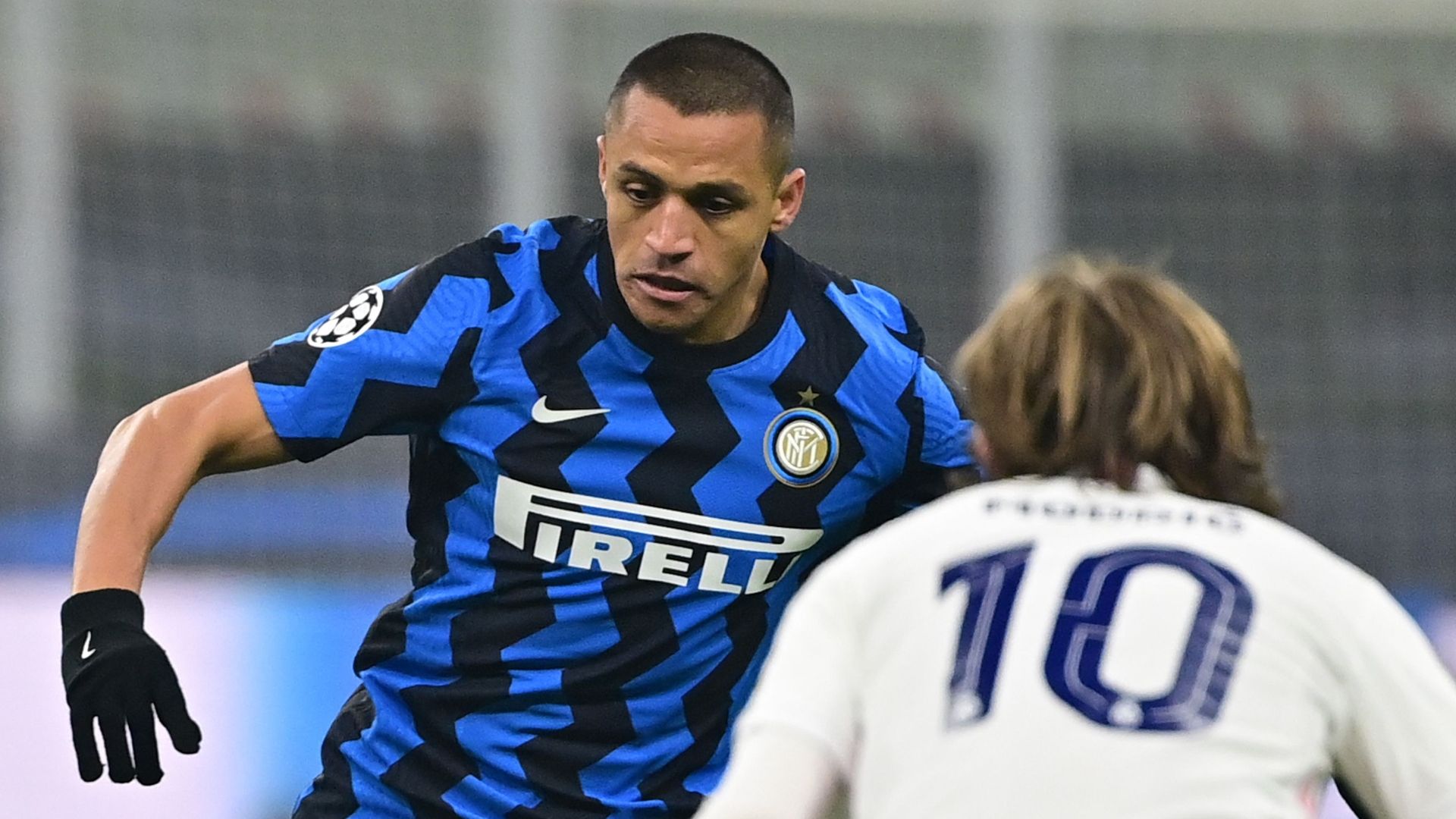 251120 Alexis Sánchez y Modric Inter Real Madrid