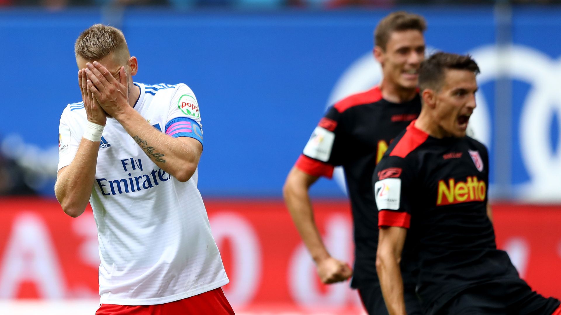 Lewis Holtby Hamburger SV HSV Jahn Regensburg 23092018