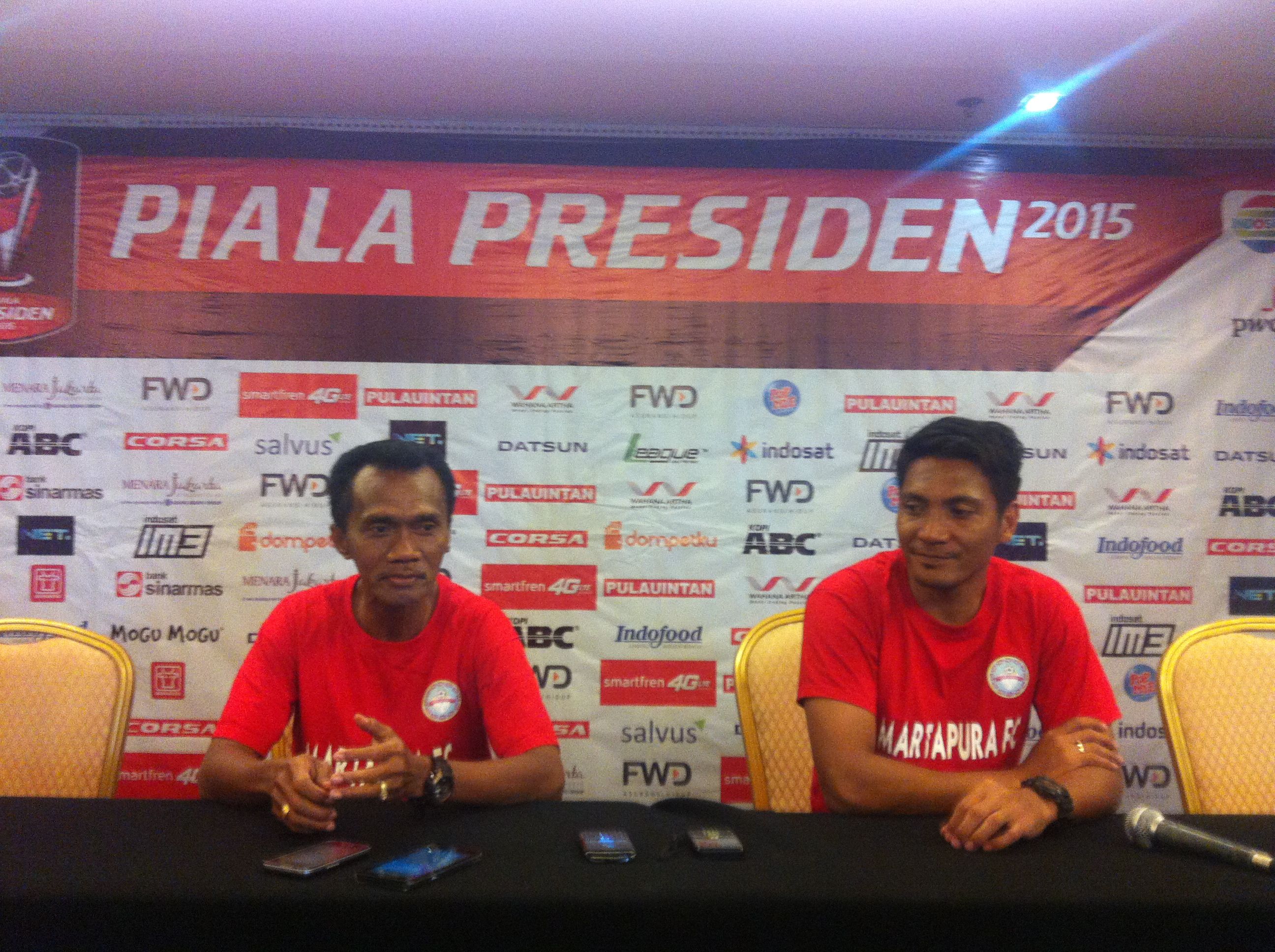 Frans Sinatra Huwae & Isnan Ali - Martapura FC