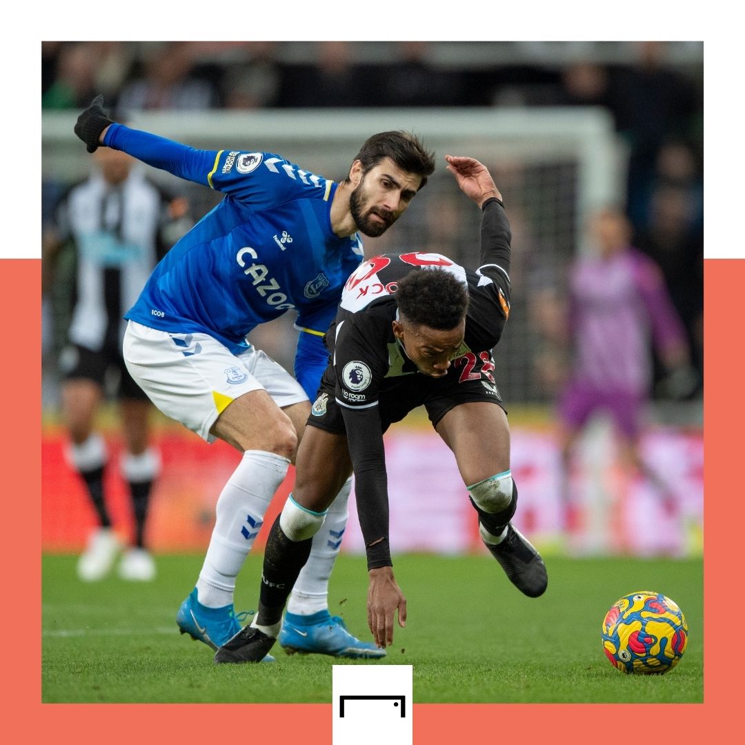 Andre Gomes Everton Newcastle Premier League 2021-22 GFX