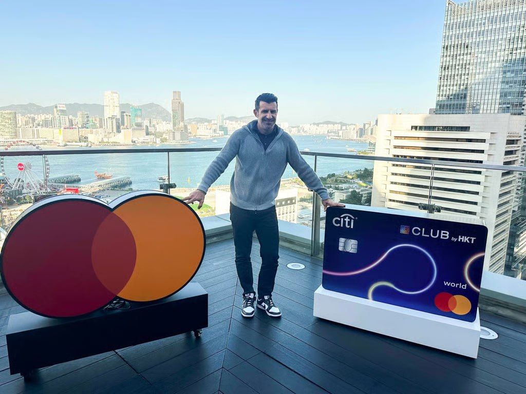 Luis Figo Mastercard