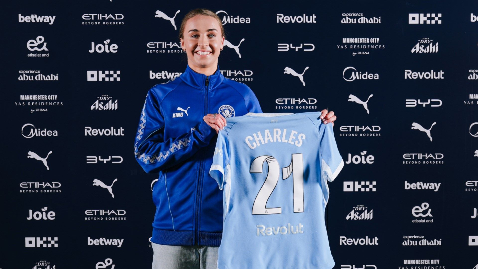 Niamh Charles Man City signing 2026
