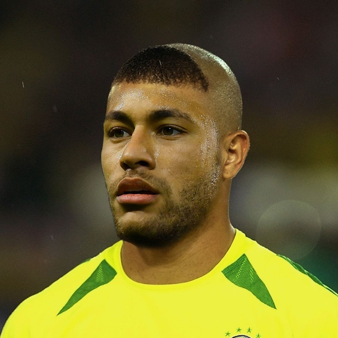 Neymar with Ronaldo Nazario's hair