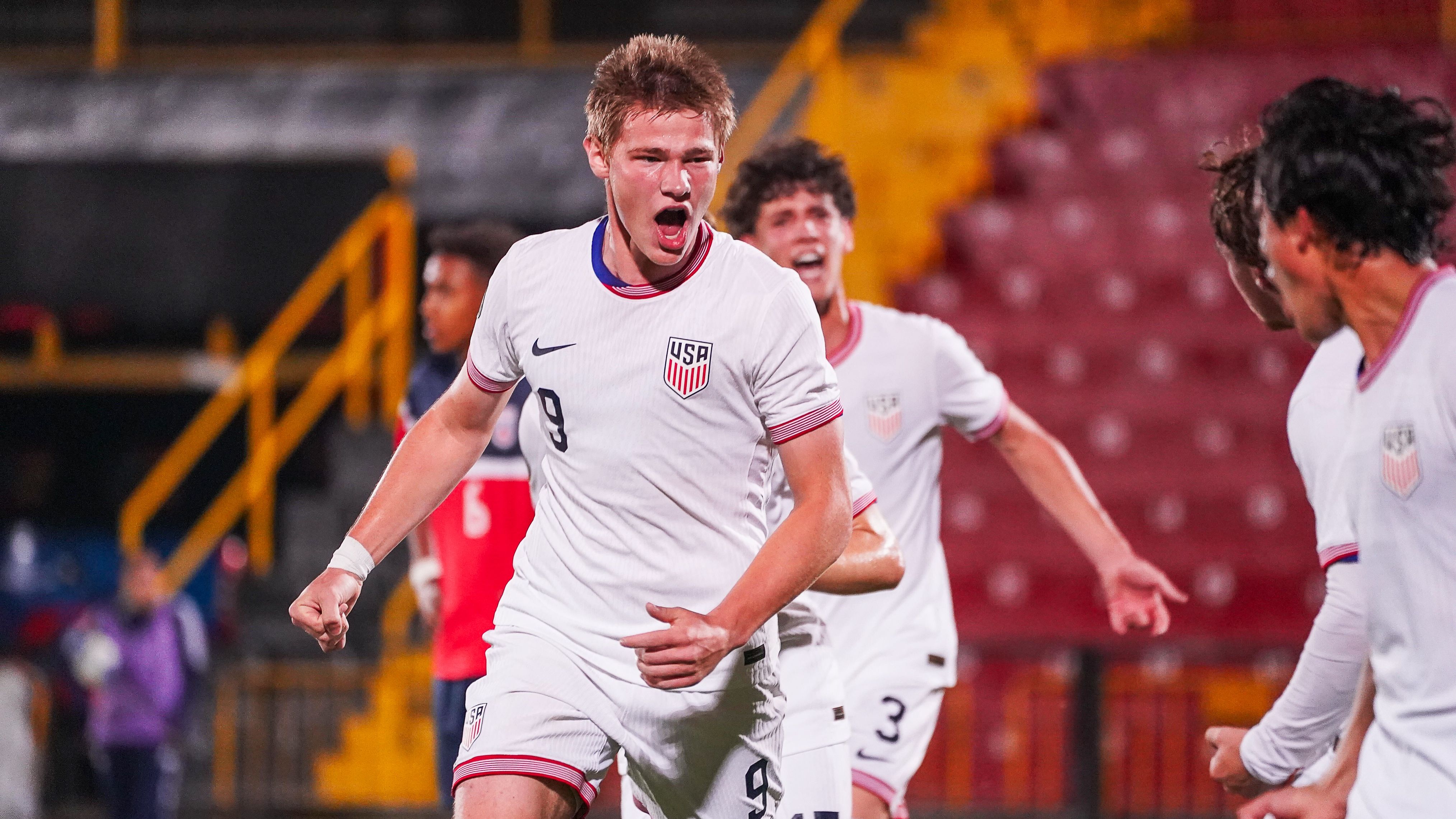 US U17s win