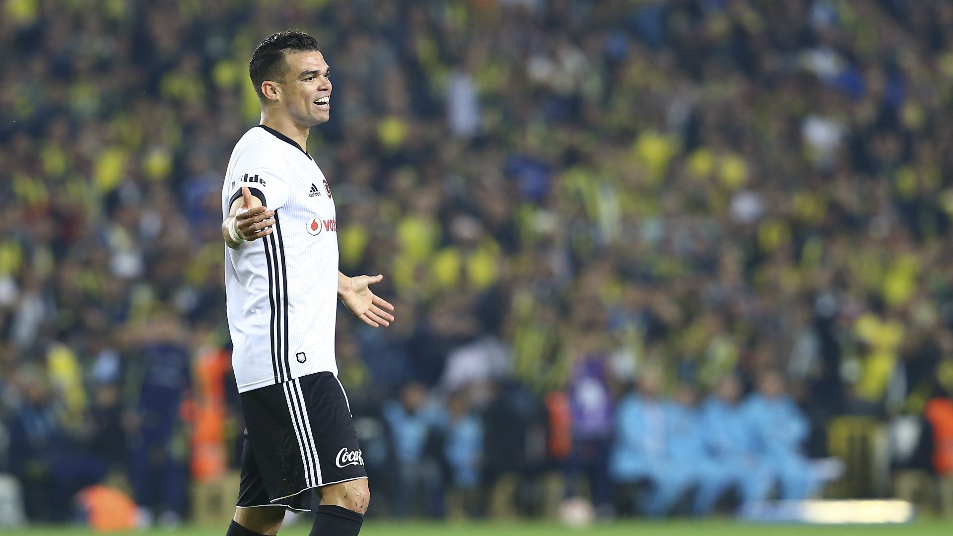 Pepe Besiktas 04192018