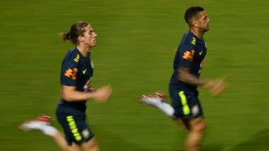 Filipe Luis Daniel Alves 11 06 2019