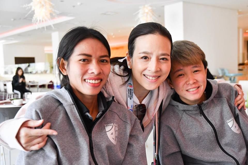 นวลพรรณ ล่ำซำ