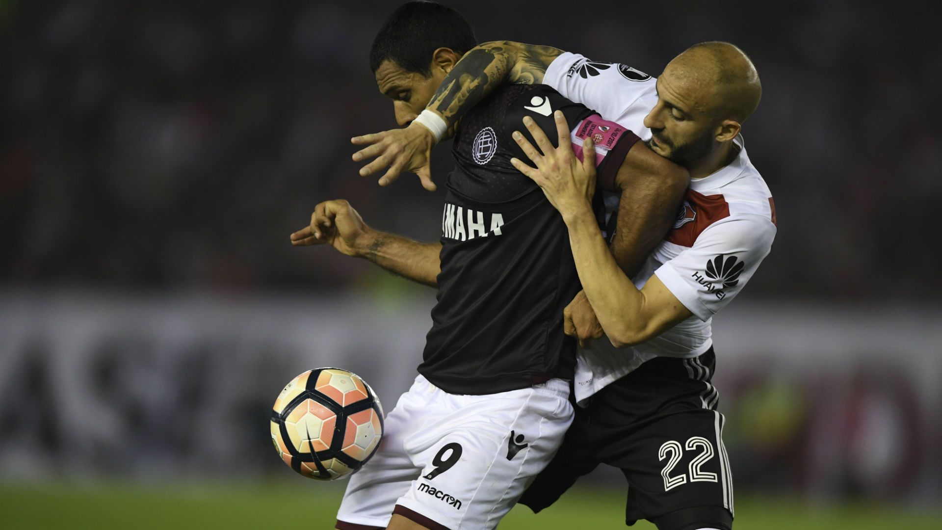 Jose Sand Javier Pinola River Plate Lanus Copa Libertadores 31102017