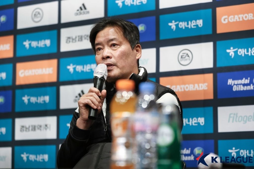 안양 이우형 감독