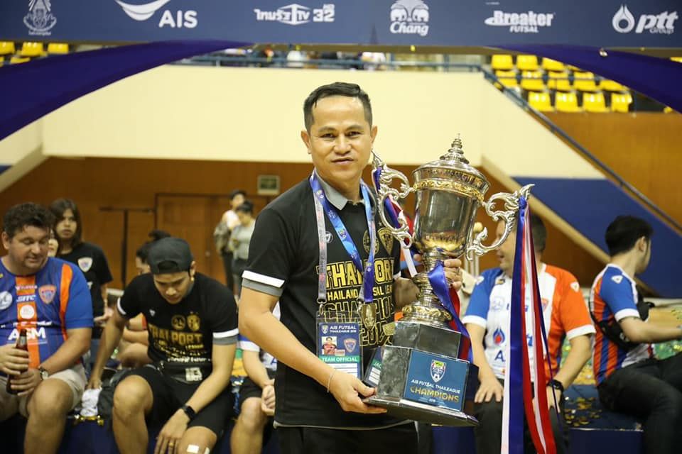 อุดม ทวีสุข