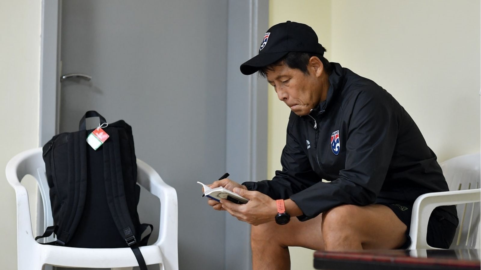 อากิระ นิชิโนะ