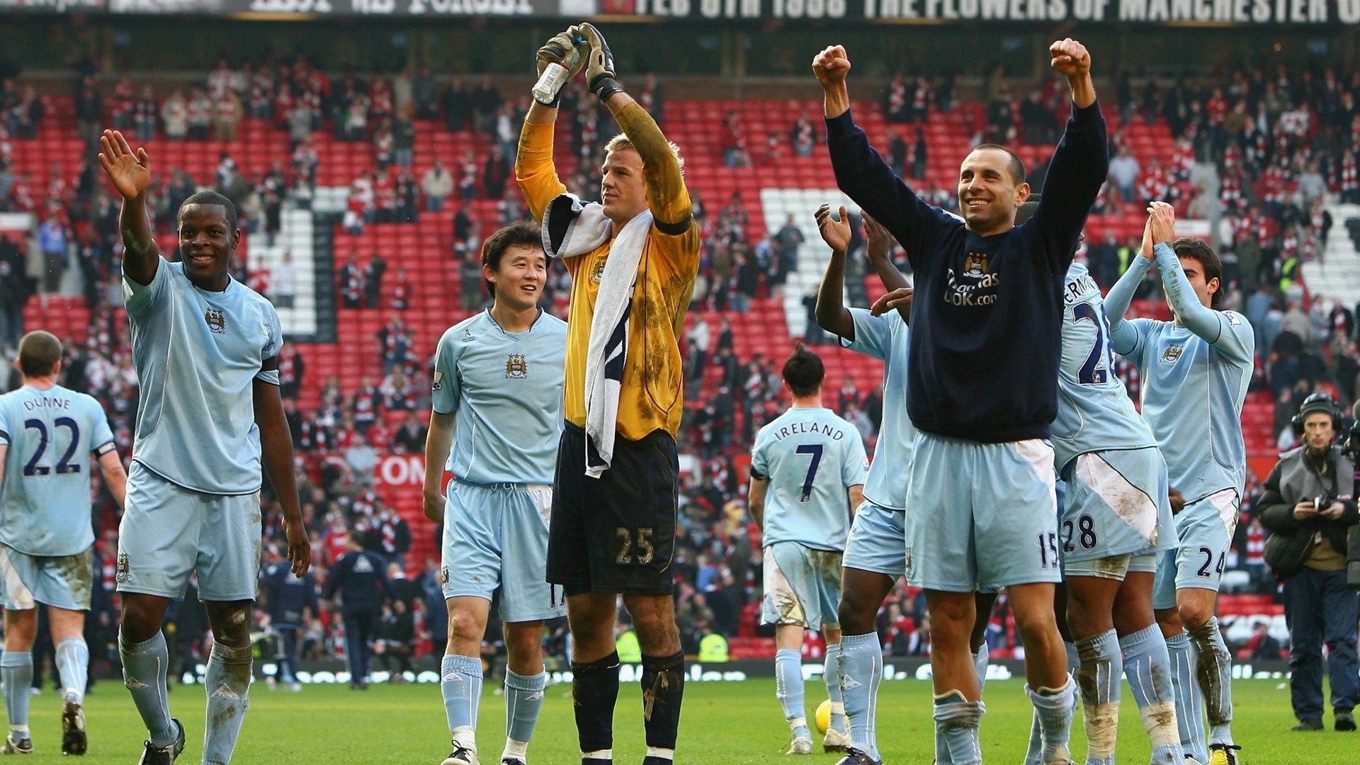 Manchester City celebrate 2007-08