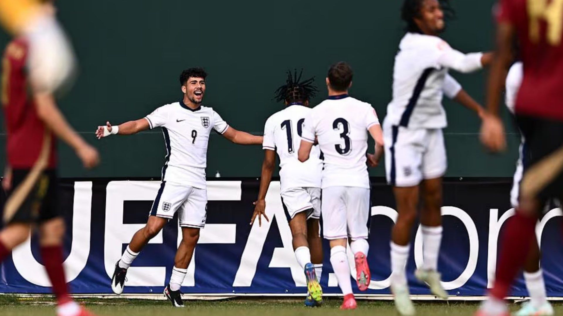 Alejandro Rodriguez England U17