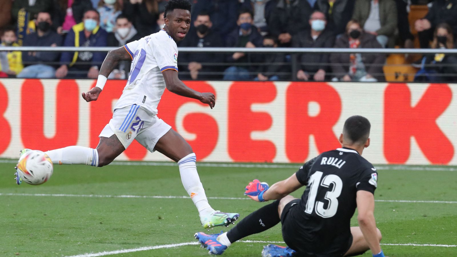 Rulli Vinicius Villarreal Real Madrid LaLiga