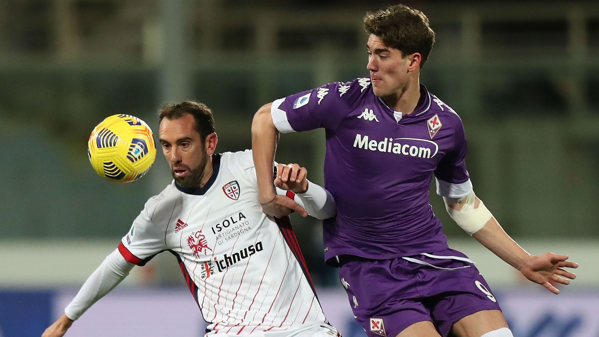 Godin Vlahovic Fiorentina Cagliari Serie A