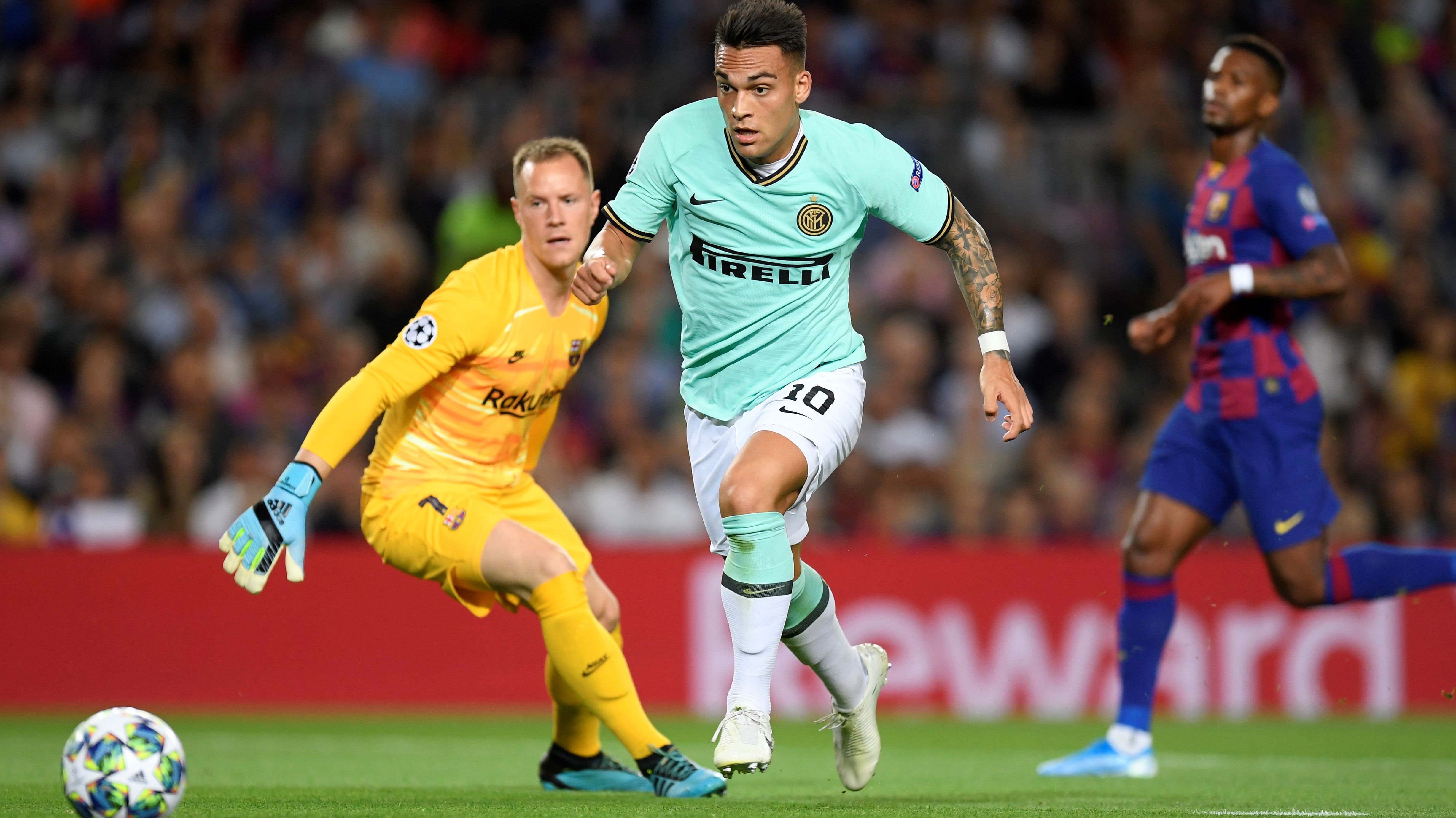 Lautaro Martinez no duelo entre Barcelona e Inter