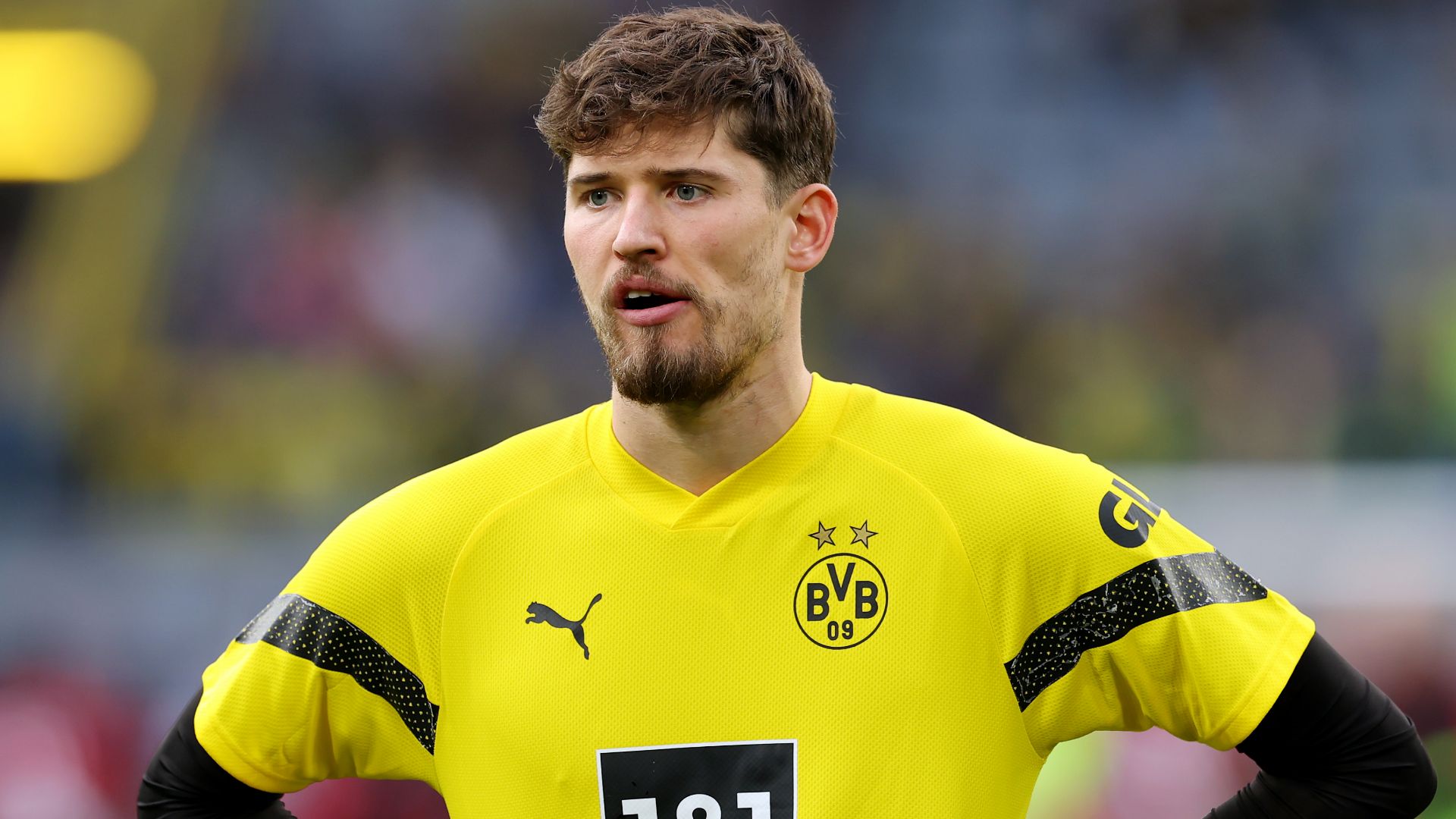 Gregor Kobel Borussia Dortmund 2022-23