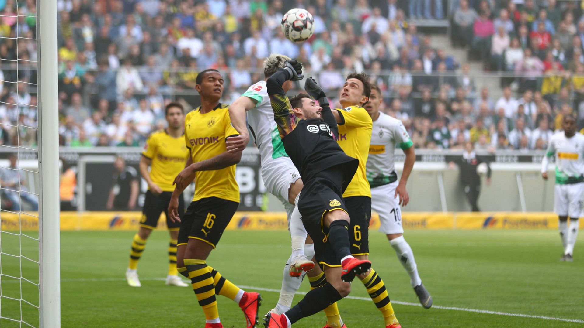 Manuel Akanji BVB 18052019