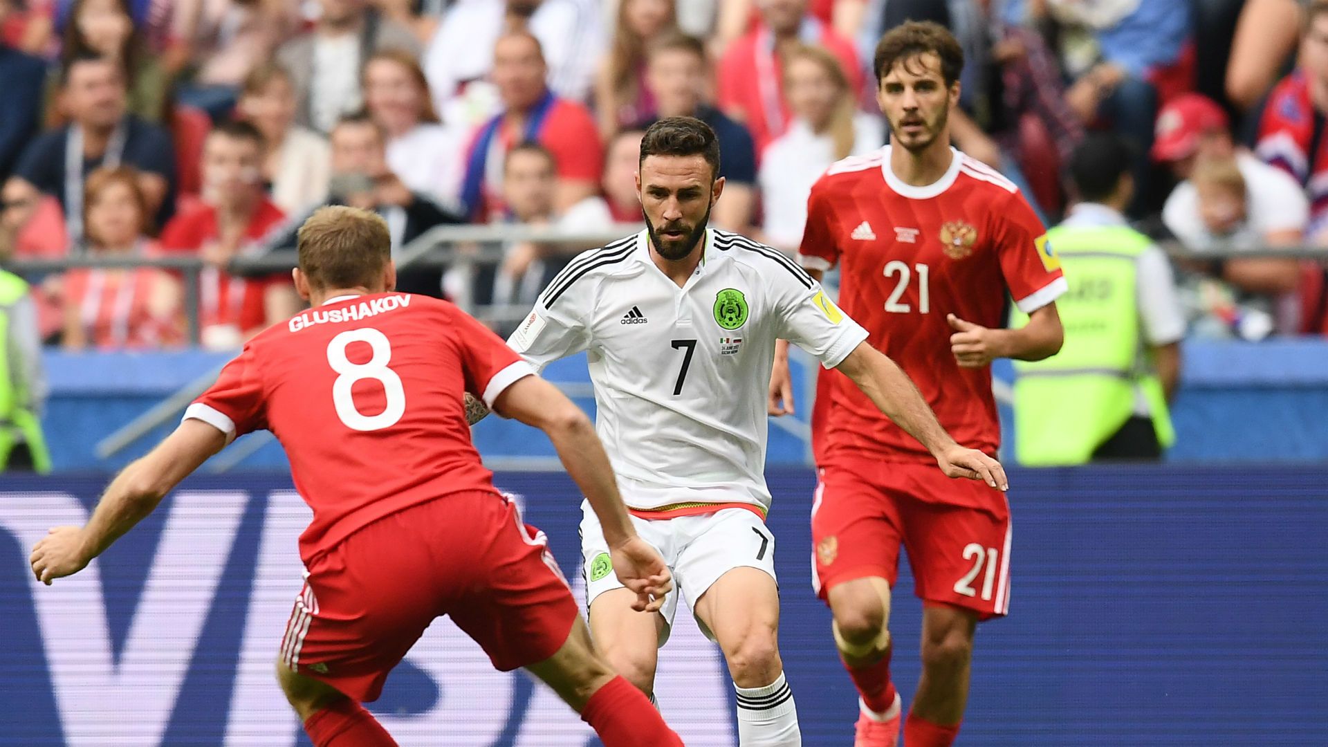 Miguel Layun Denis Glushakov Mexico Russia Confederations Cup