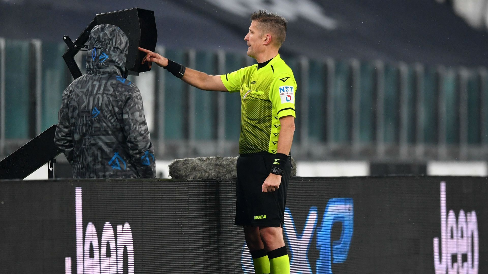 Orsato VAR check Juventus Torino 5122020