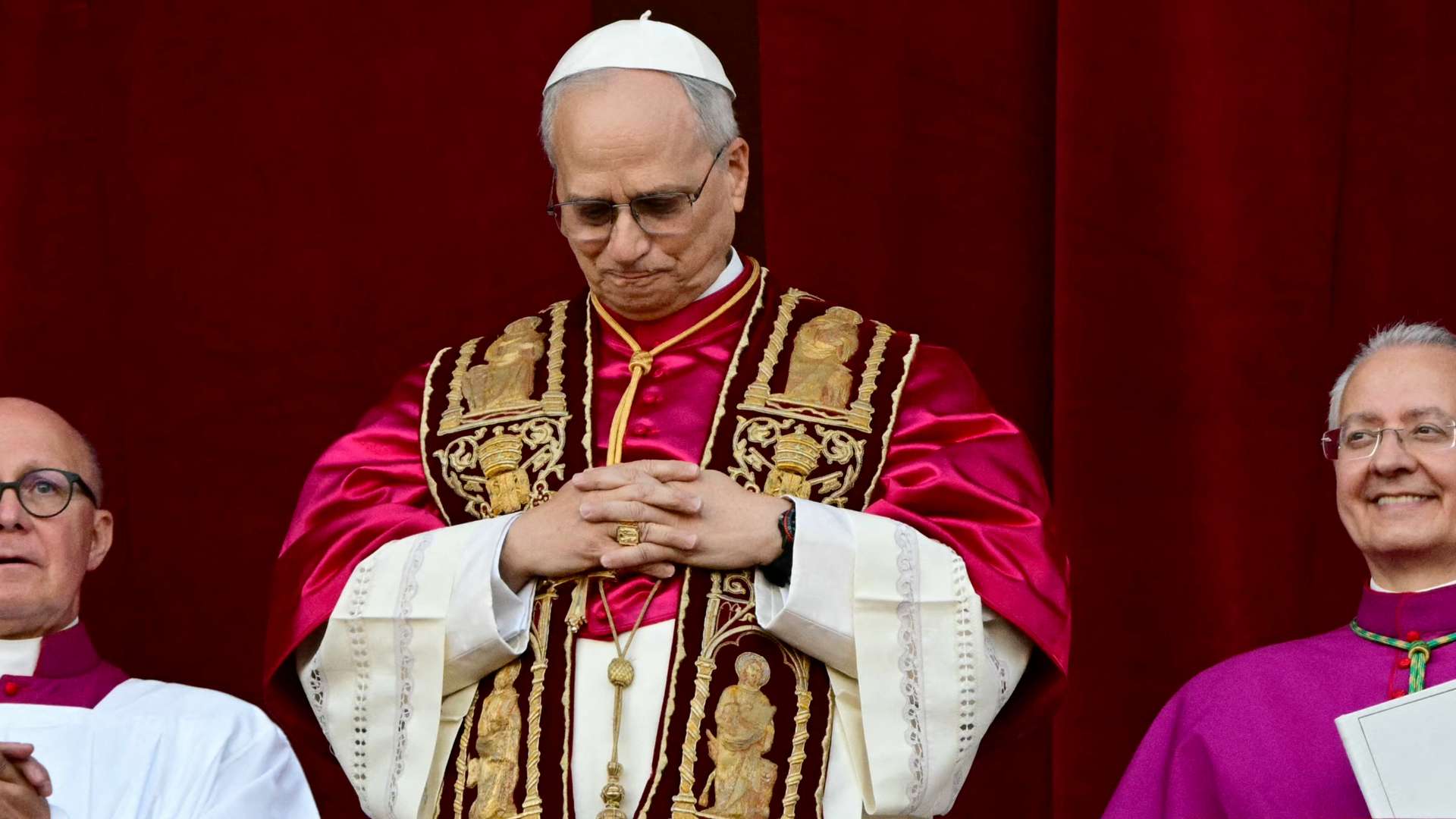 Quanto guadagnerà il nuovo Papa? Scopri la verità sullo stipendio papale Che squadra tifa Papa Leone XIV? In Perù fanno a gara, ci sono tre teorie su Robert Prevost | Goal.com Italia